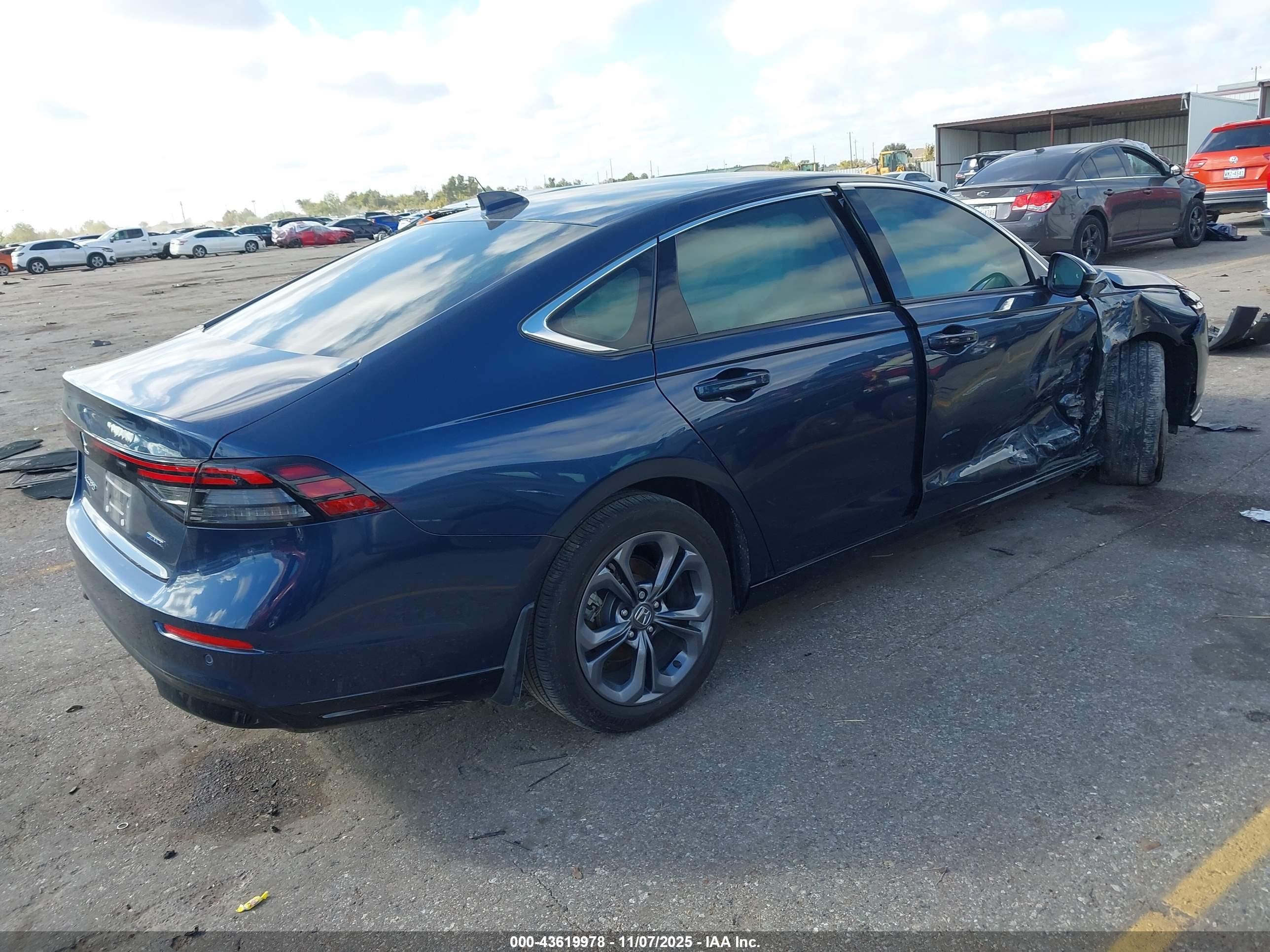 HONDA ACCORD image 4