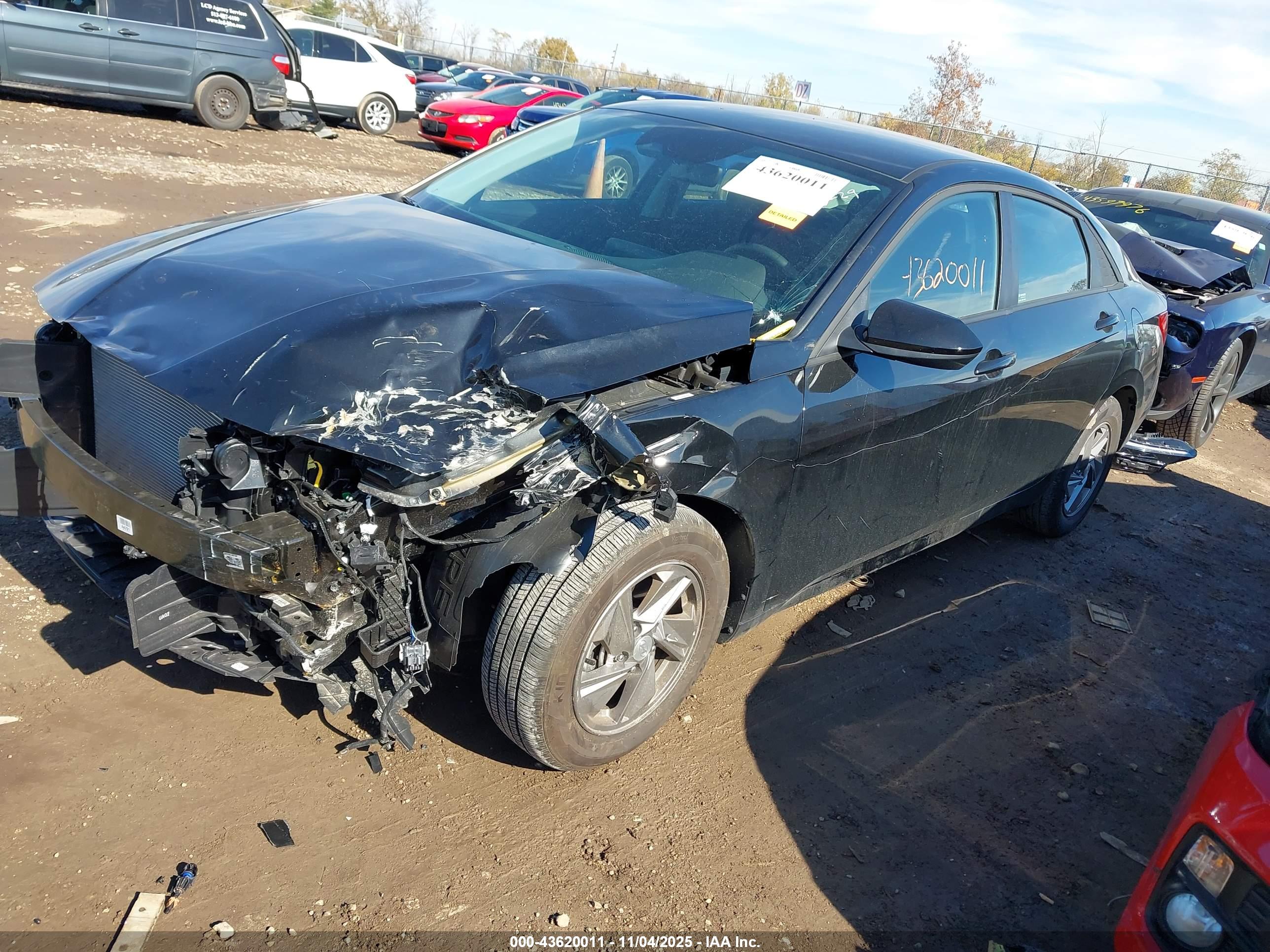 HYUNDAI ELANTRA image 2