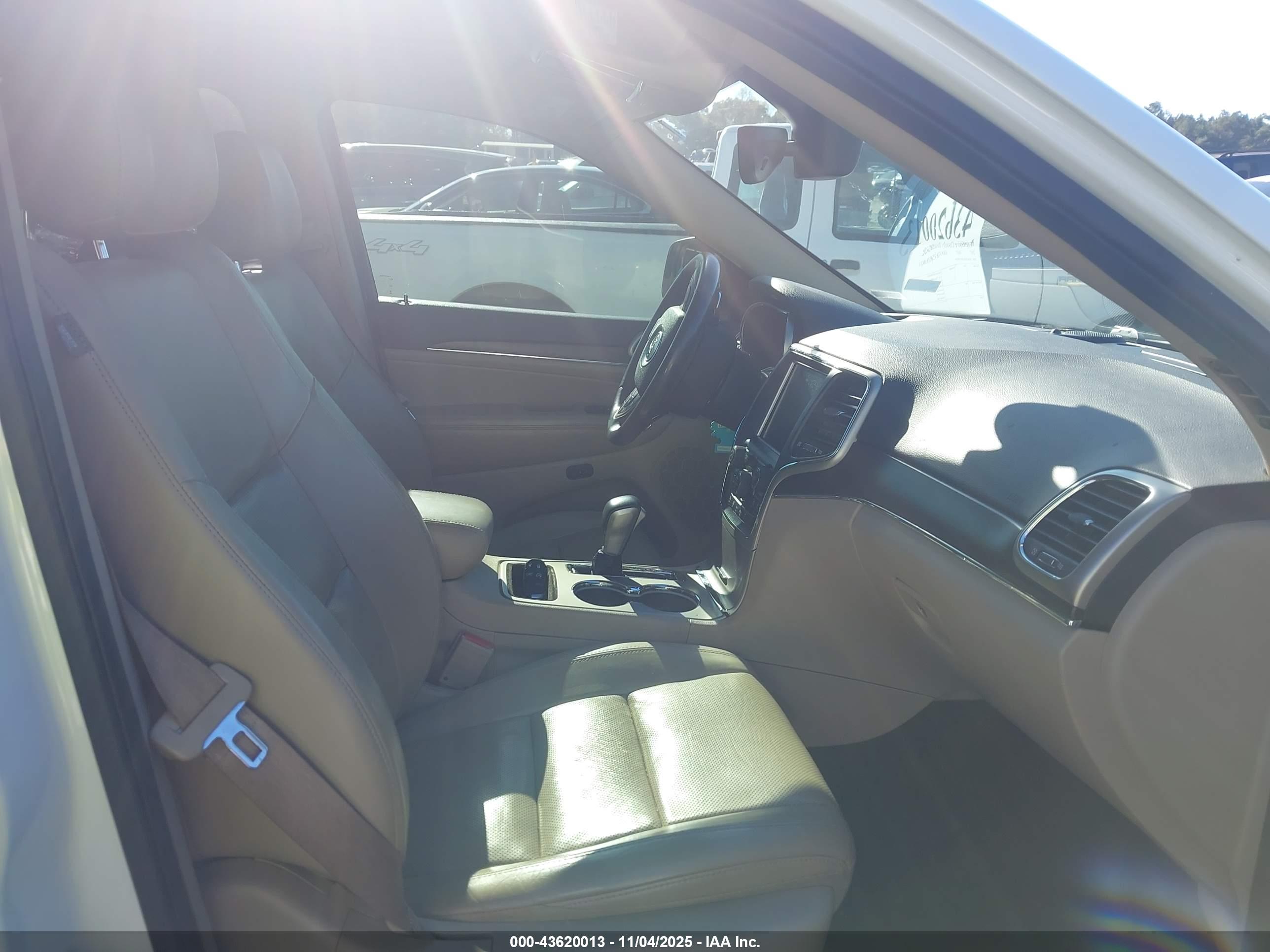 JEEP GRAND image 5