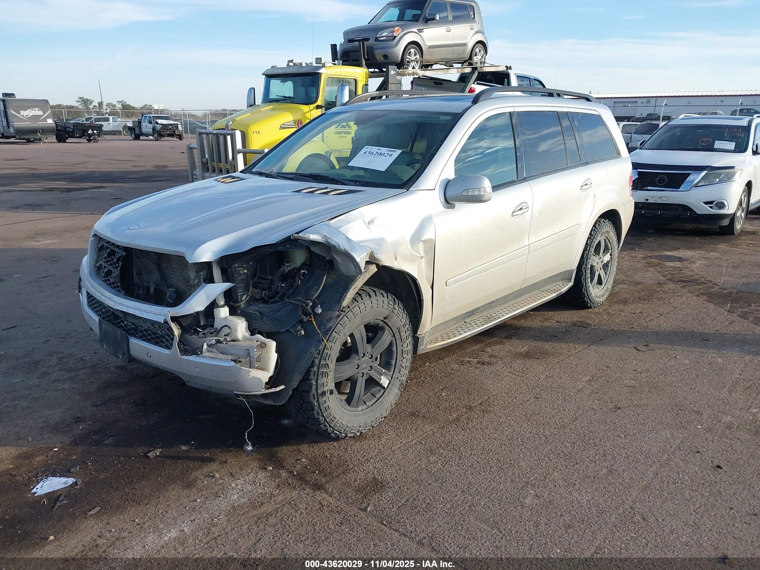 MERCEDES-BENZ GL image 2