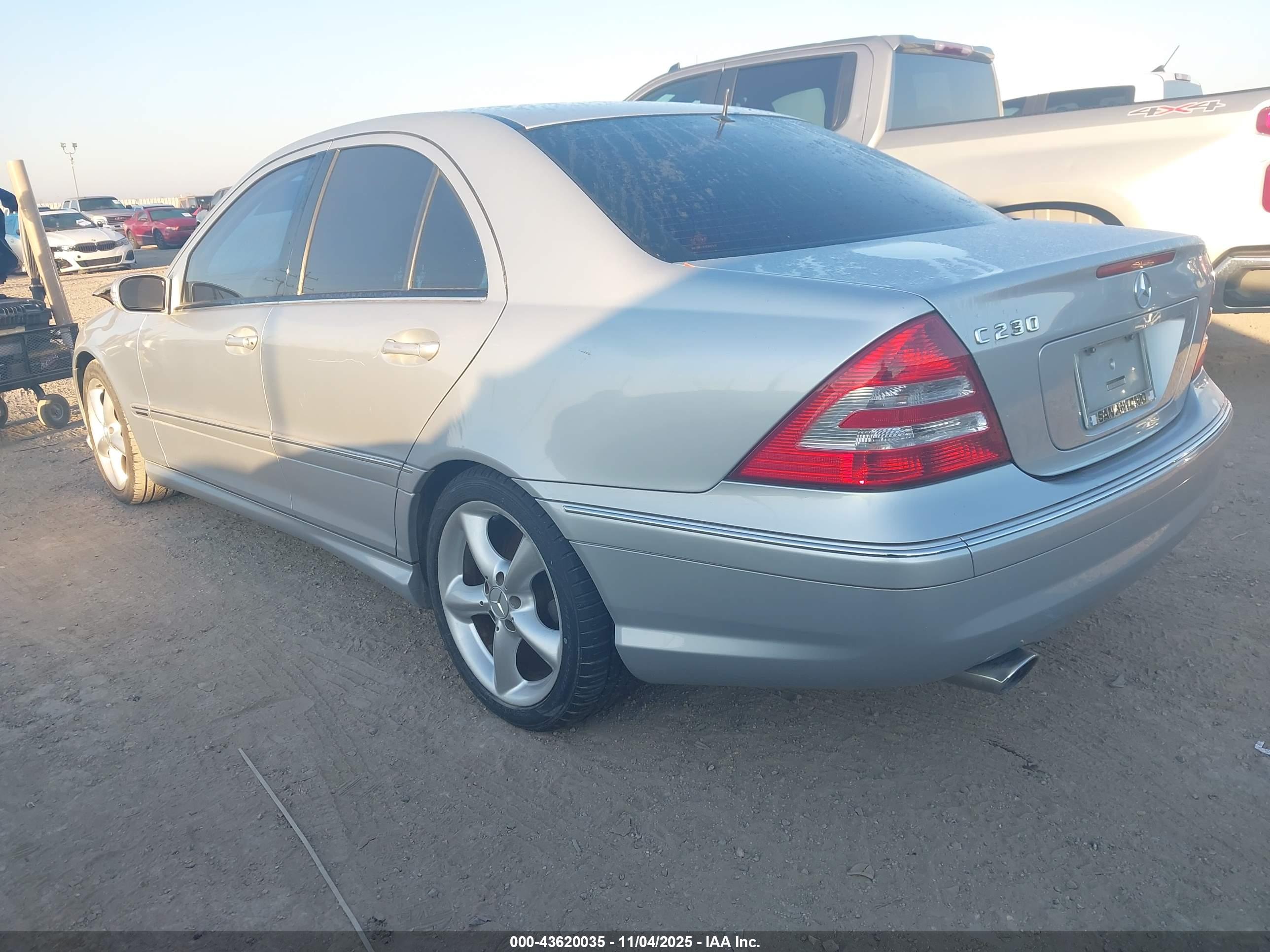 MERCEDES-BENZ C image 3