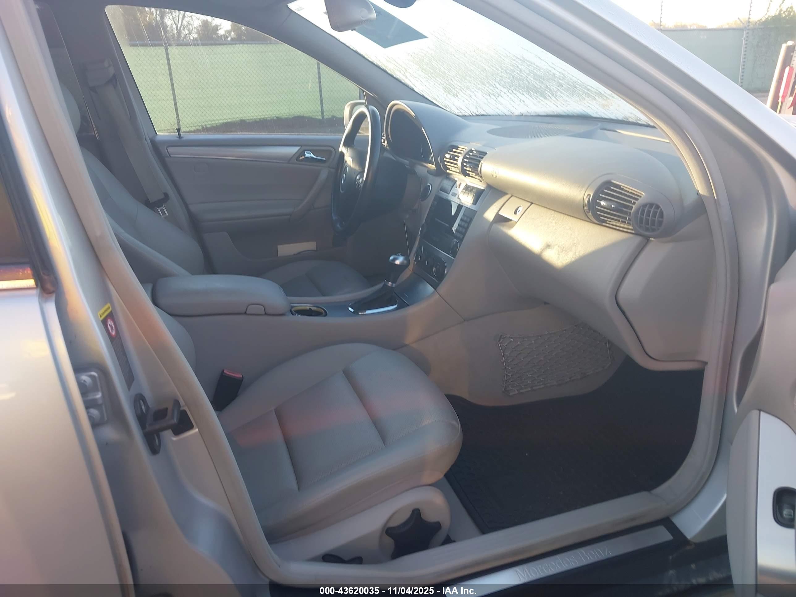 MERCEDES-BENZ C image 5