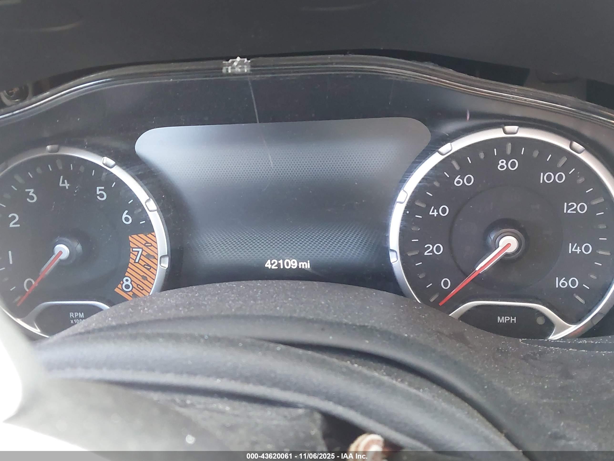 JEEP RENEGADE image 7