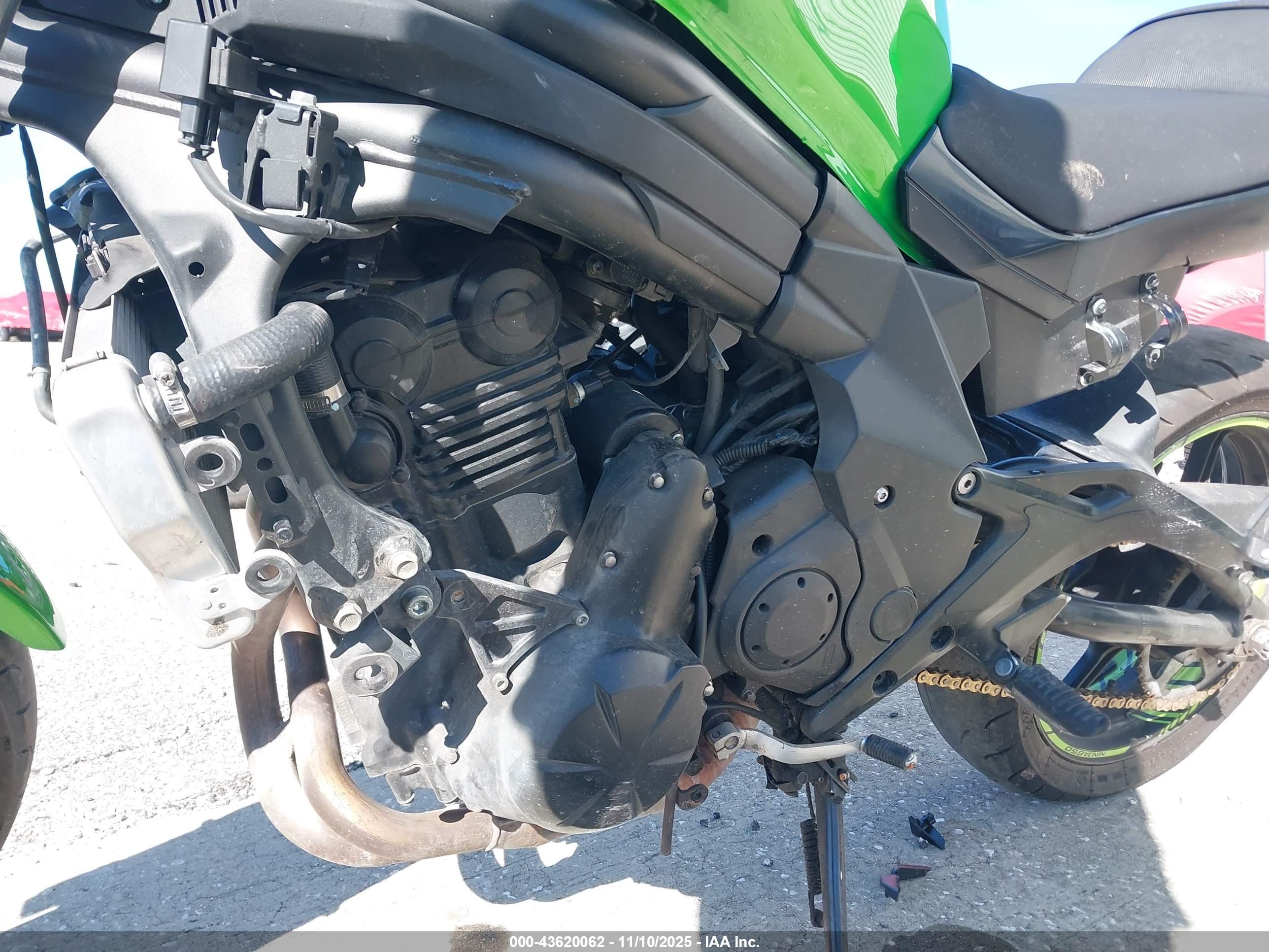 KAWASAKI EX650 image 9