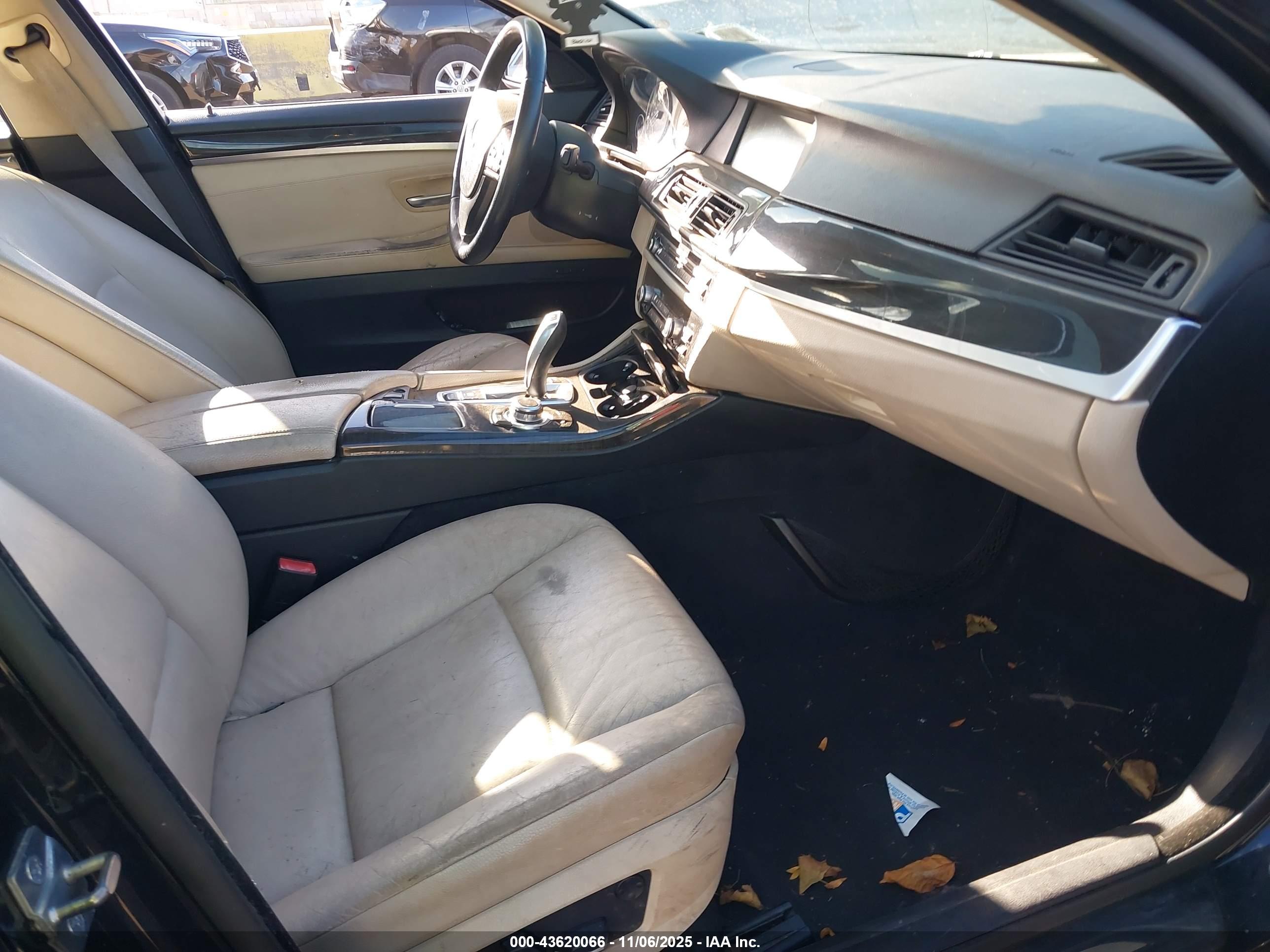 BMW 528I image 5