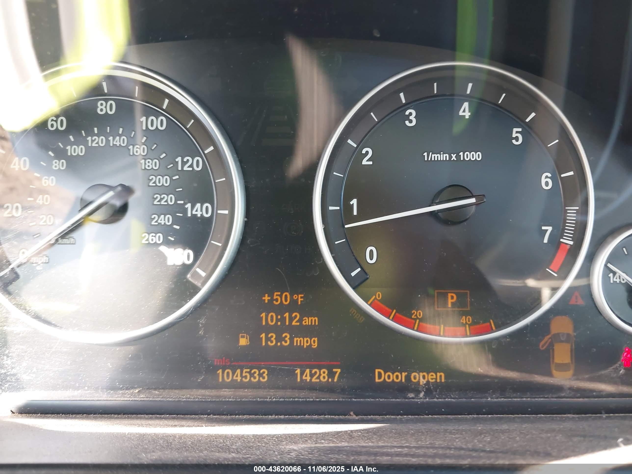 BMW 528I image 7
