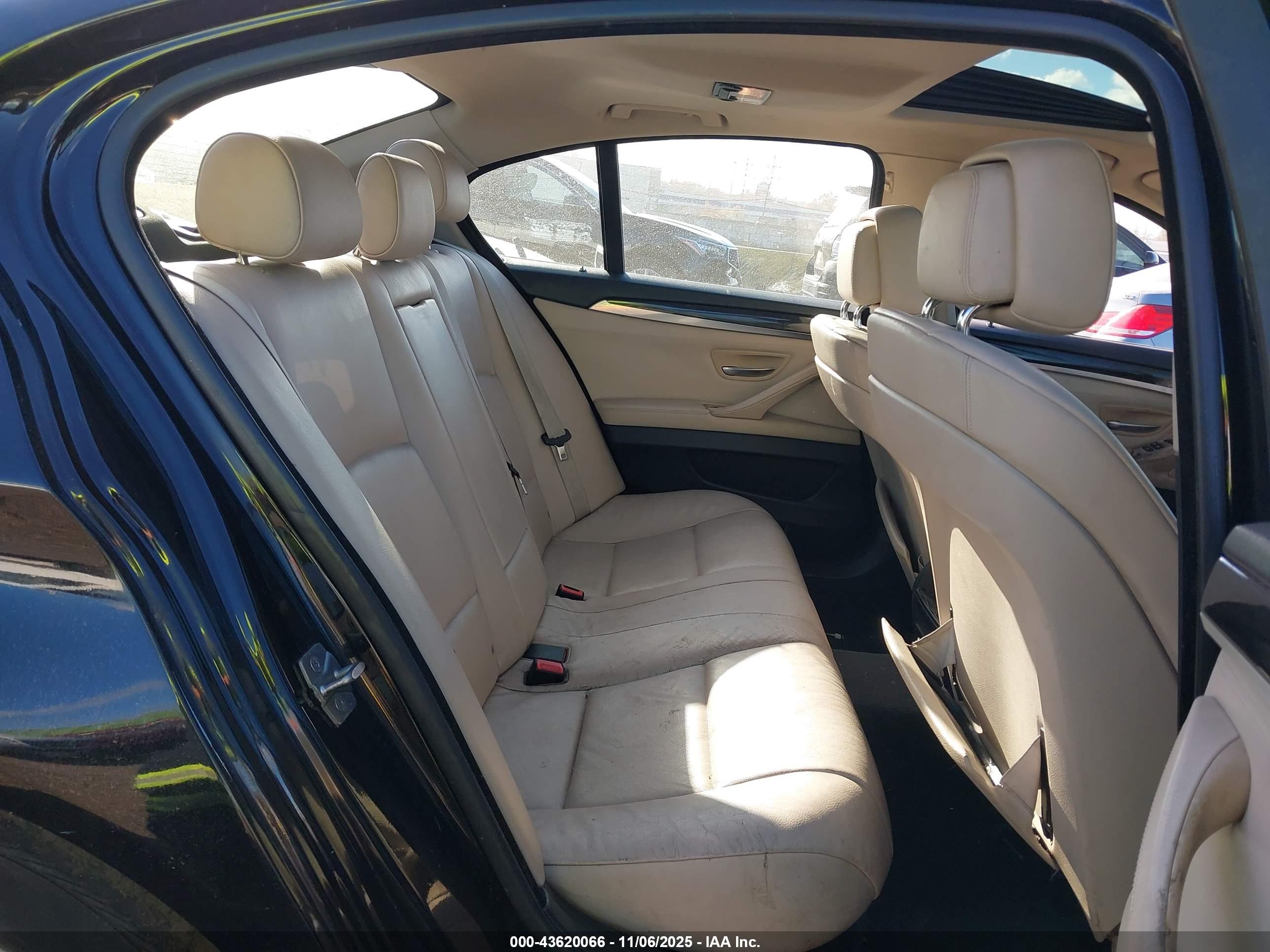 BMW 528I image 8