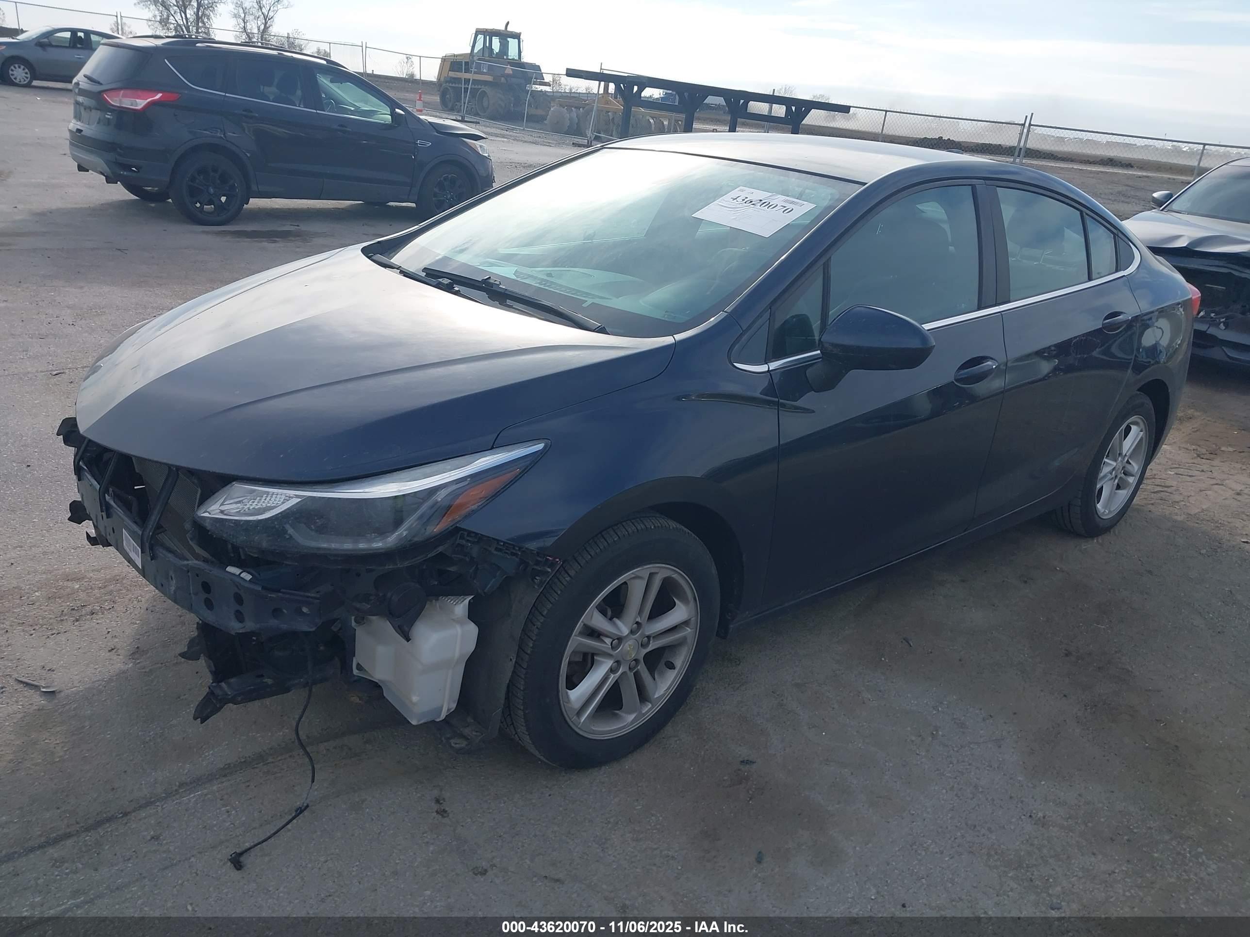 CHEVROLET CRUZE image 2