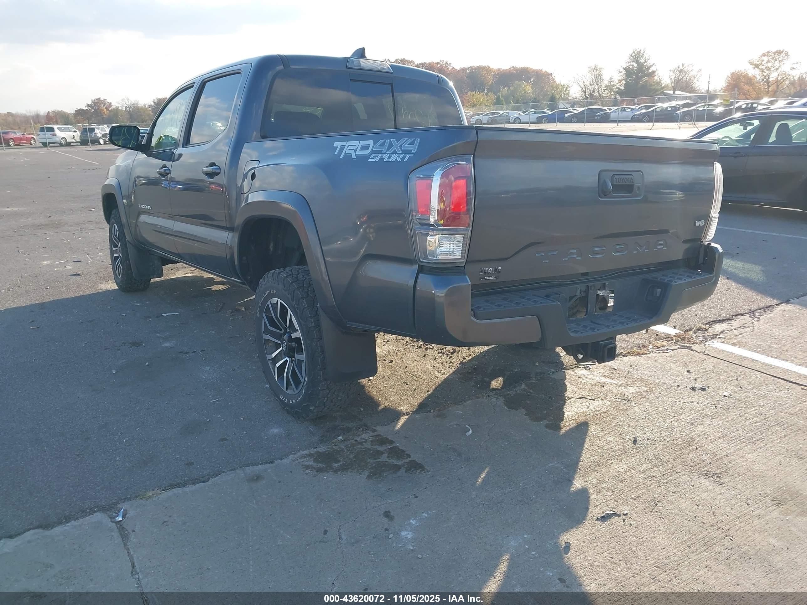 TOYOTA TACOMA image 3