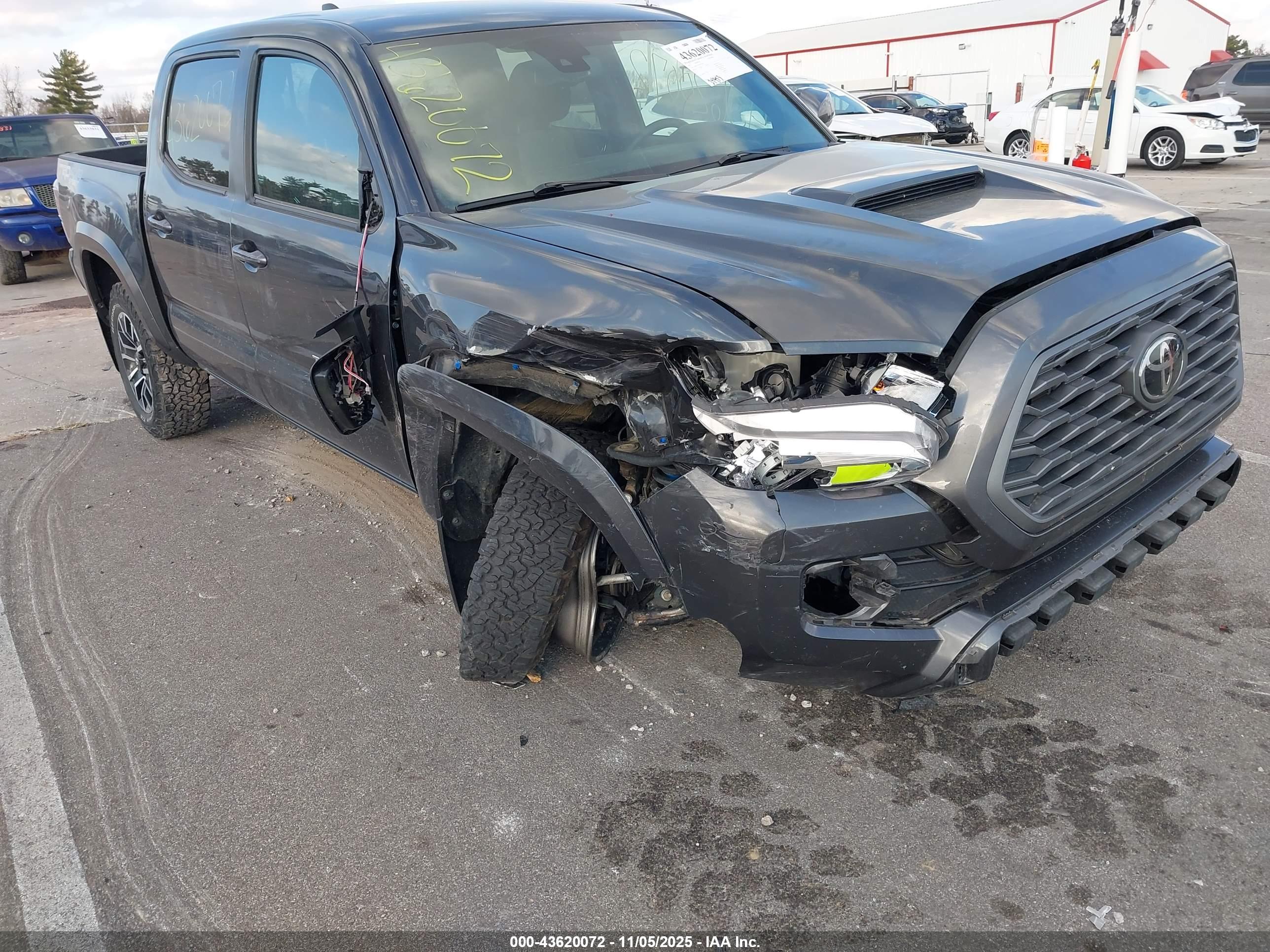 TOYOTA TACOMA image 6