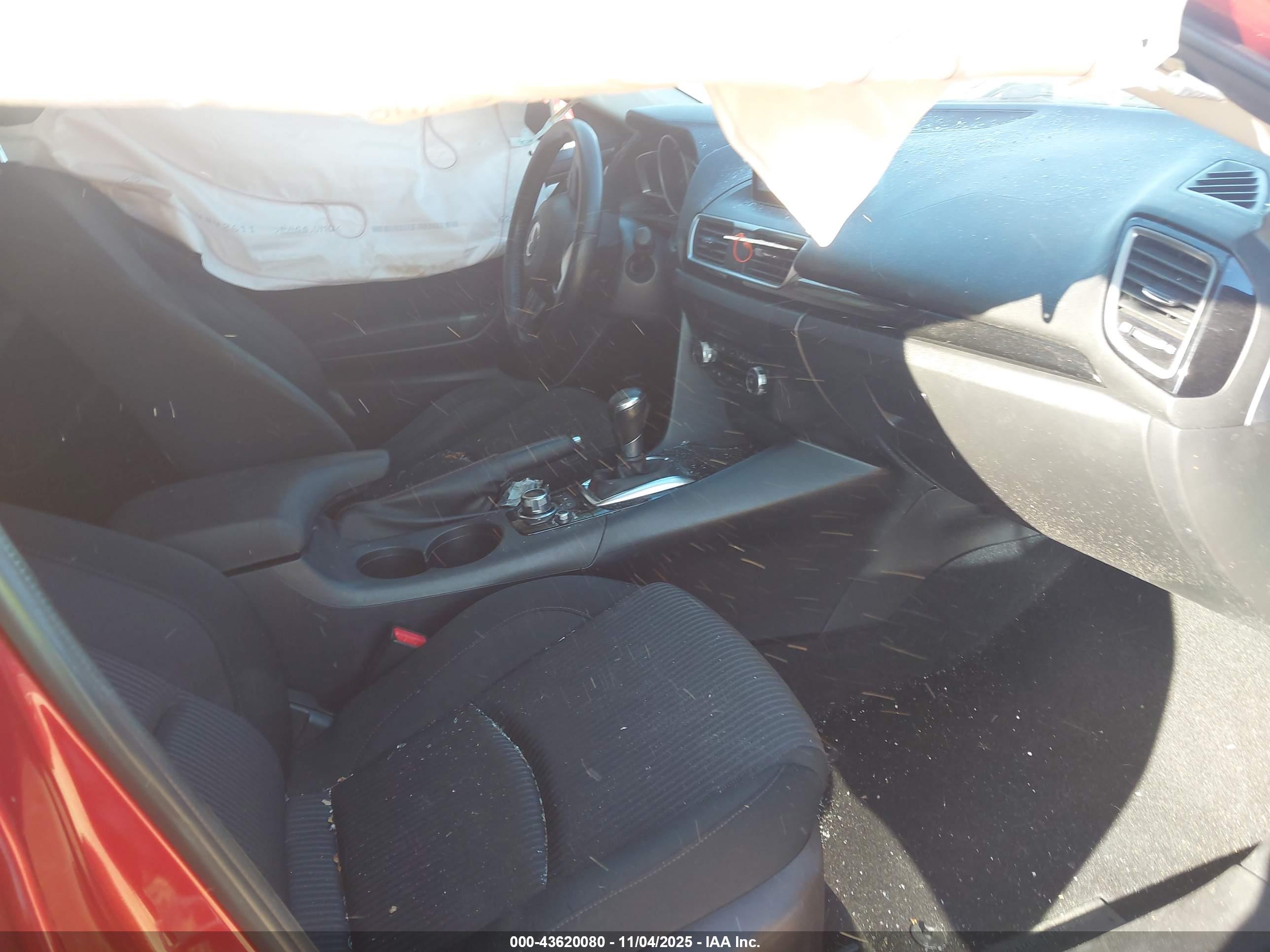 MAZDA MAZDA3 image 5