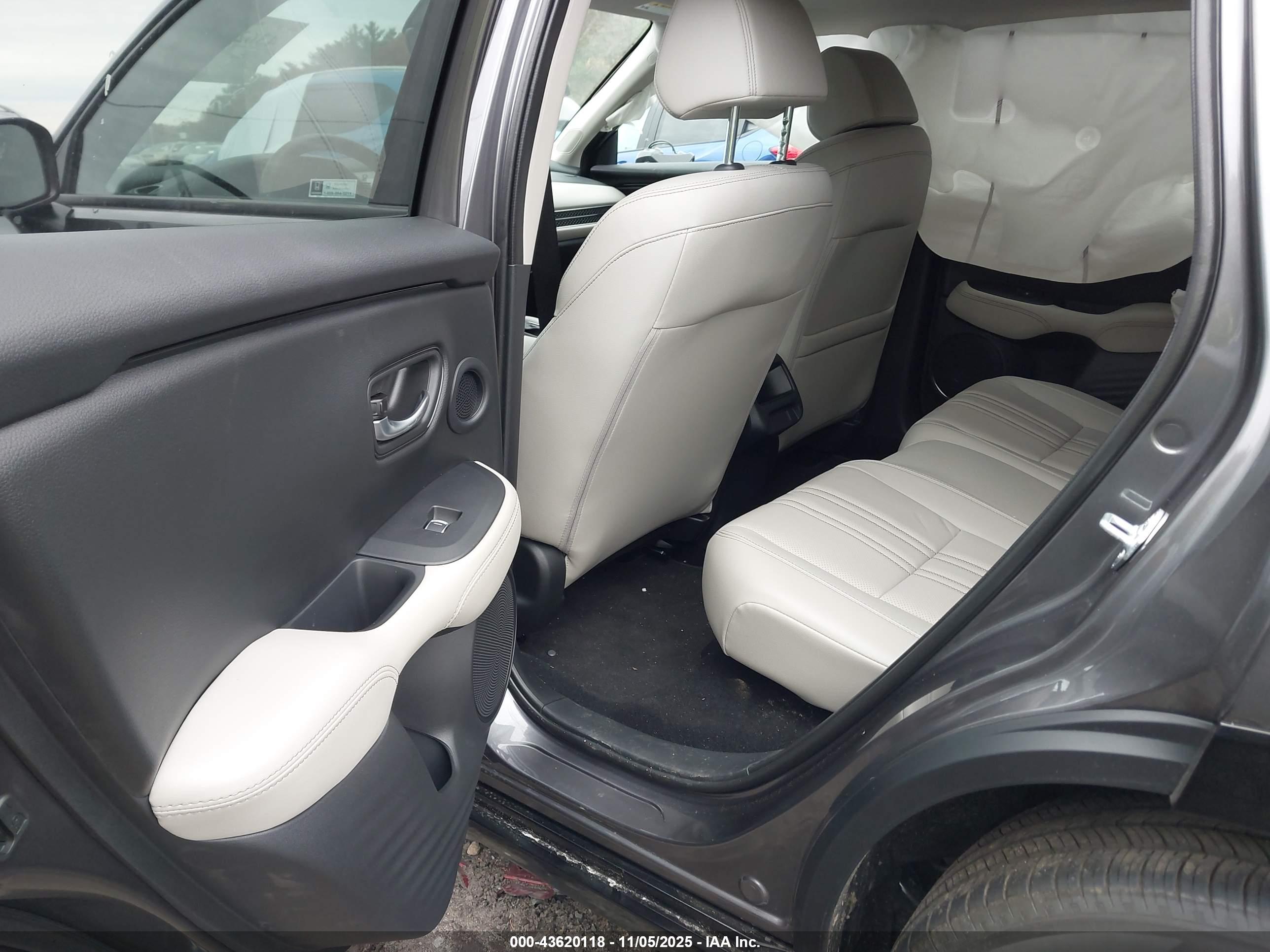 HONDA HR-V image 8