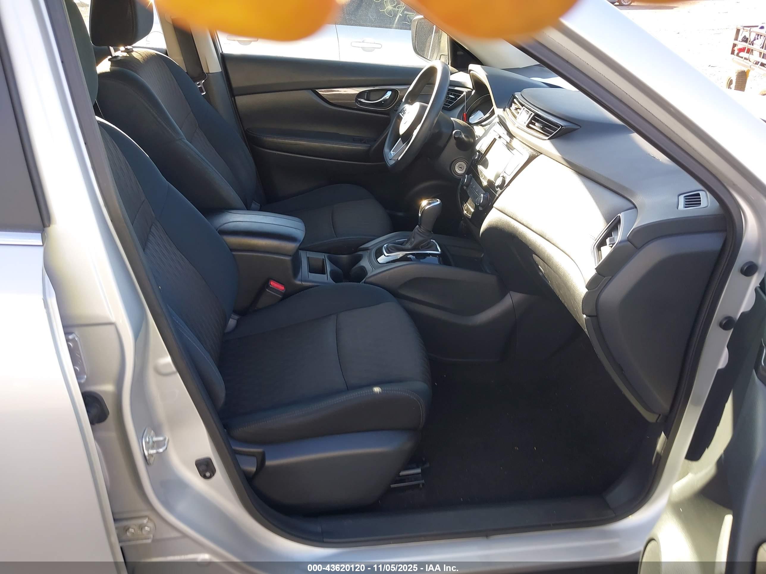 NISSAN ROGUE image 5