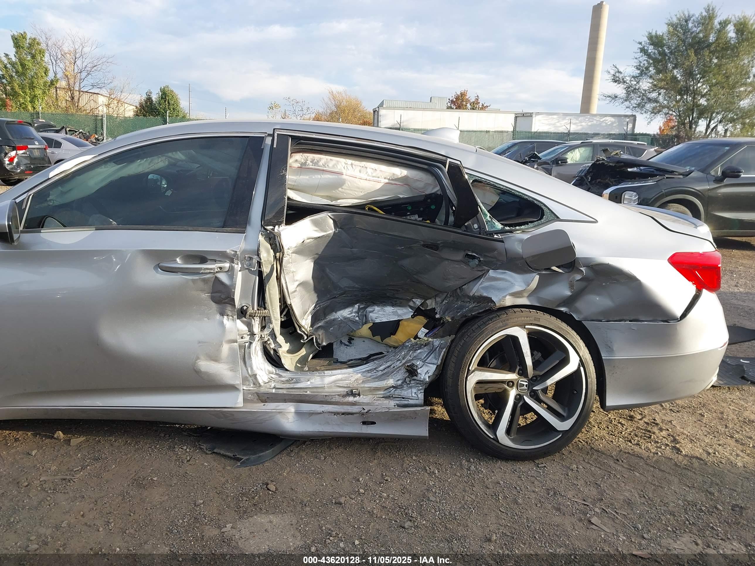 HONDA ACCORD image 6