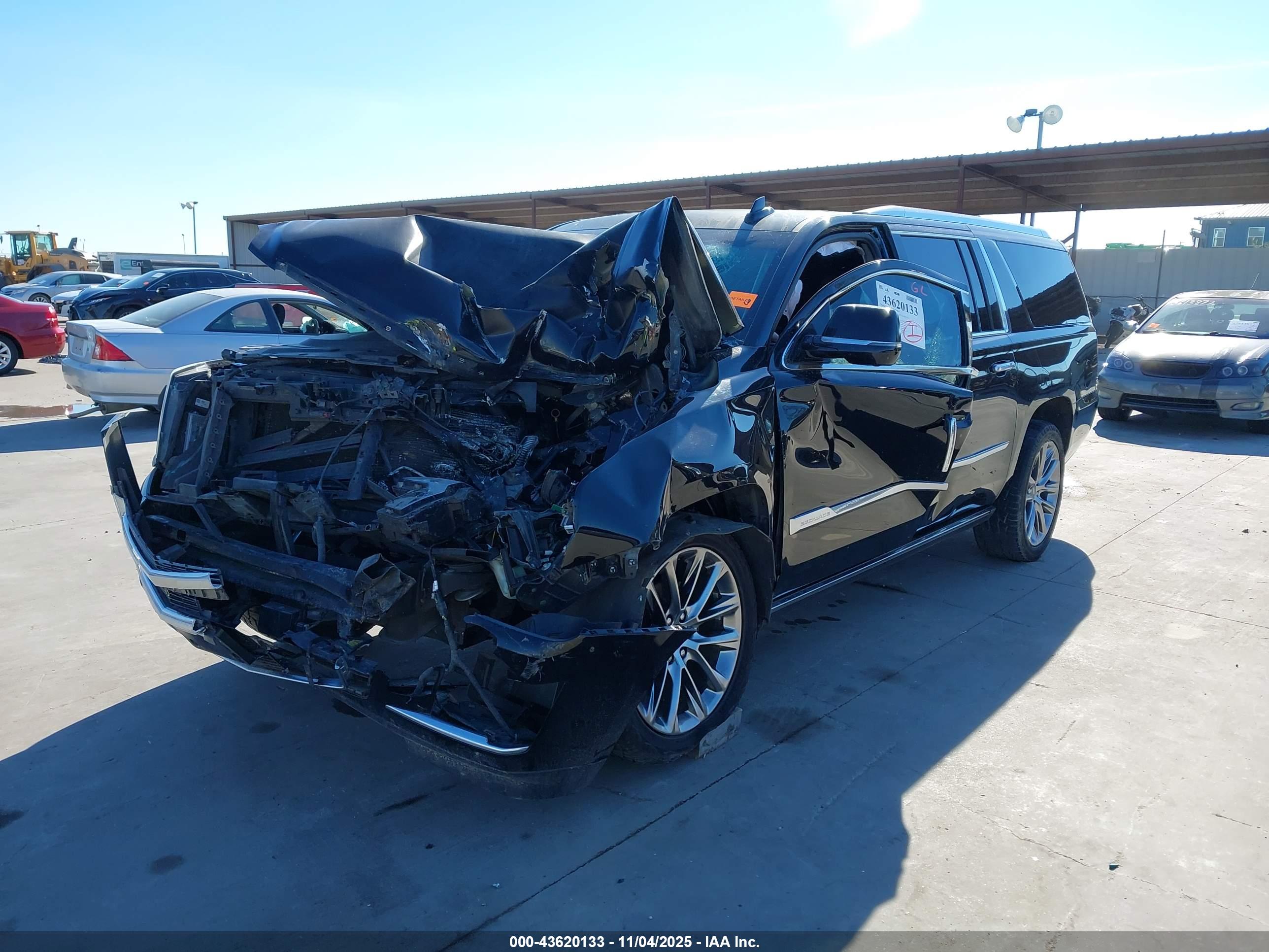 CADILLAC ESCALADE image 2