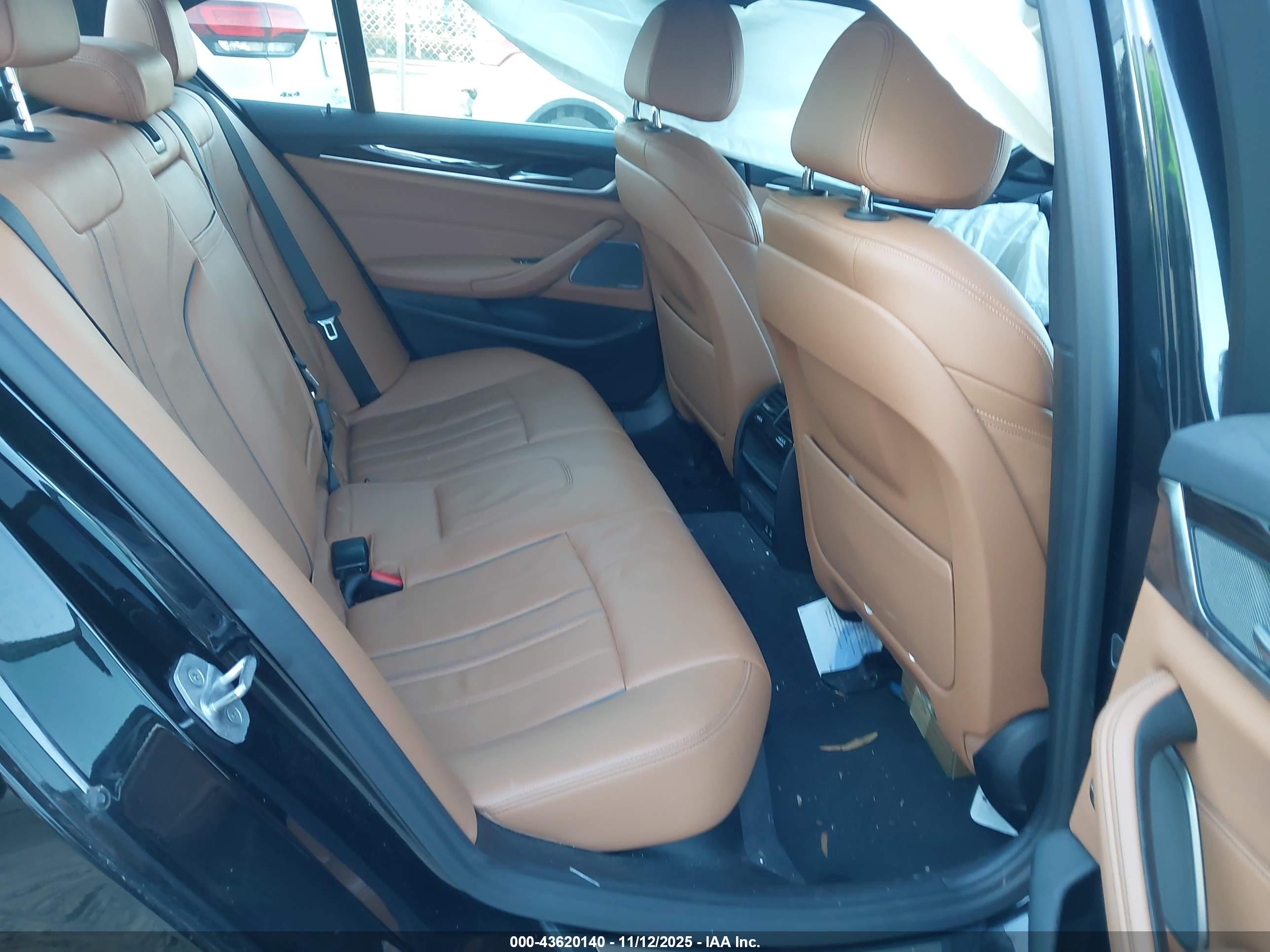 BMW 530E image 8