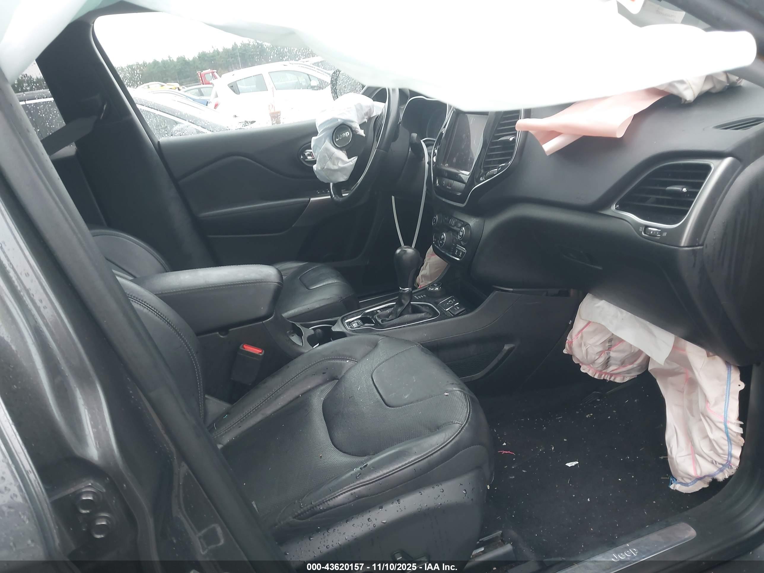JEEP CHEROKEE image 5