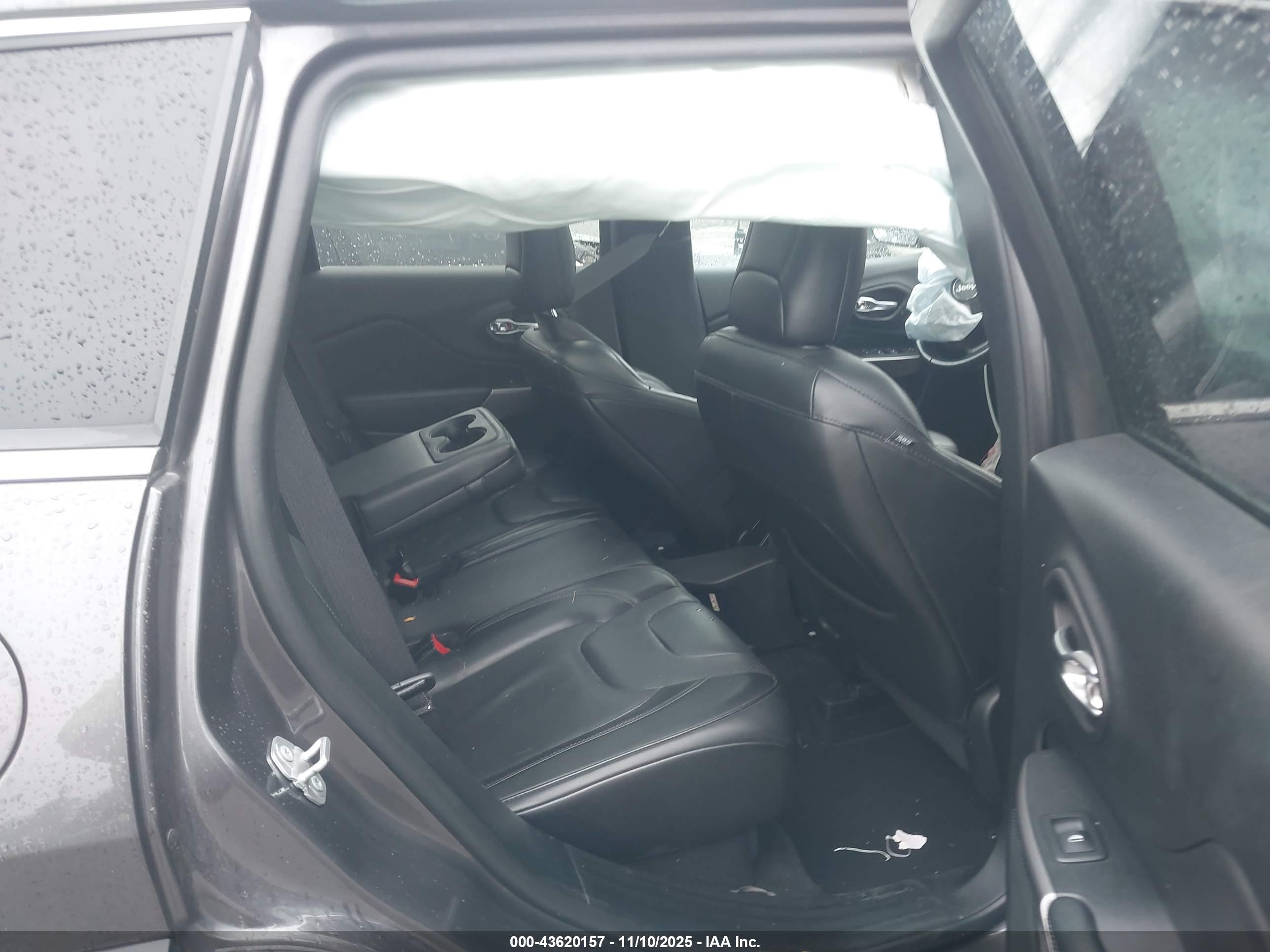 JEEP CHEROKEE image 8