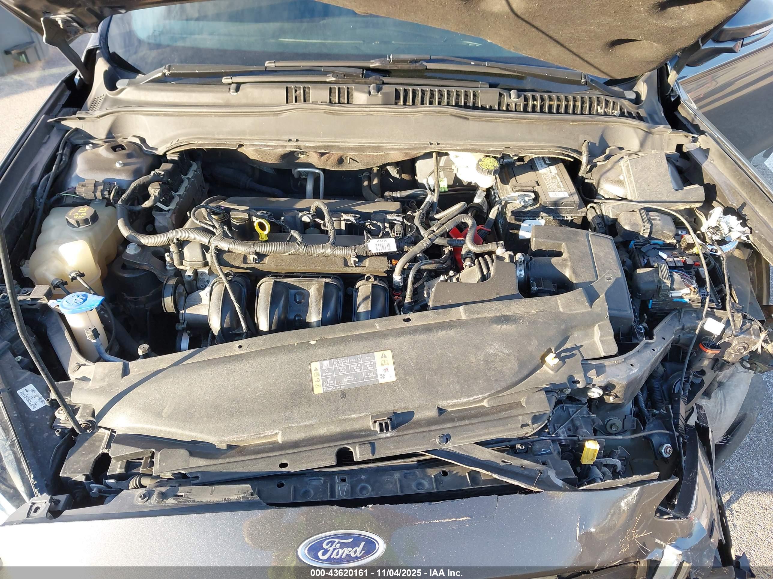 FORD FUSION image 10