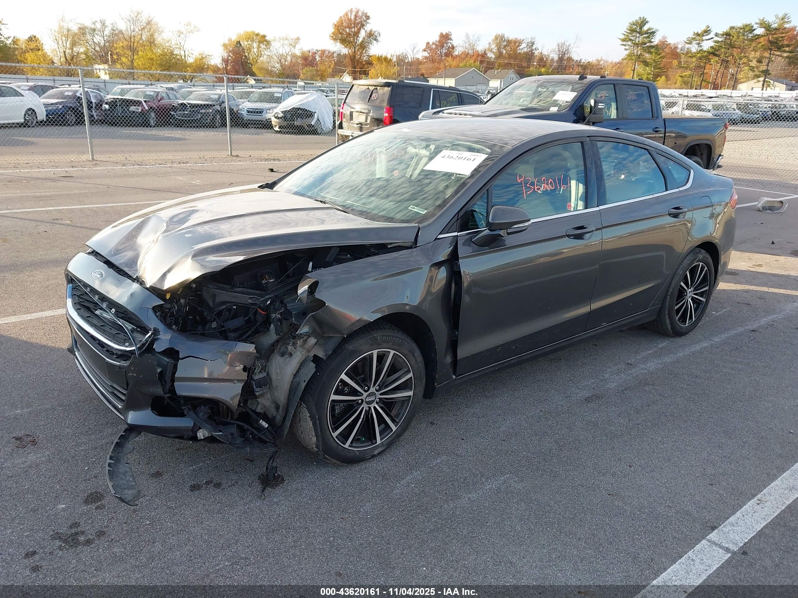FORD FUSION image 2