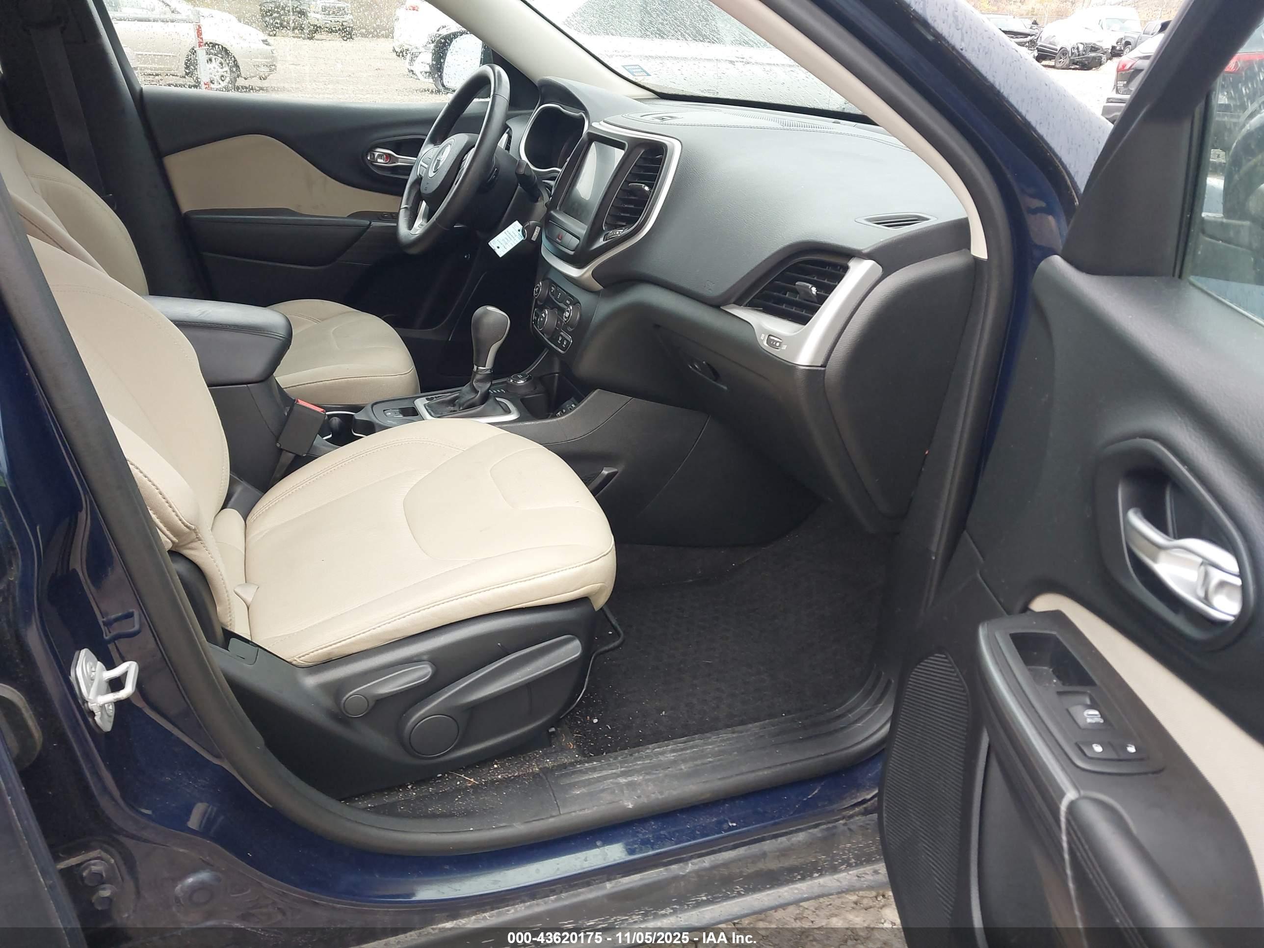 JEEP CHEROKEE image 5