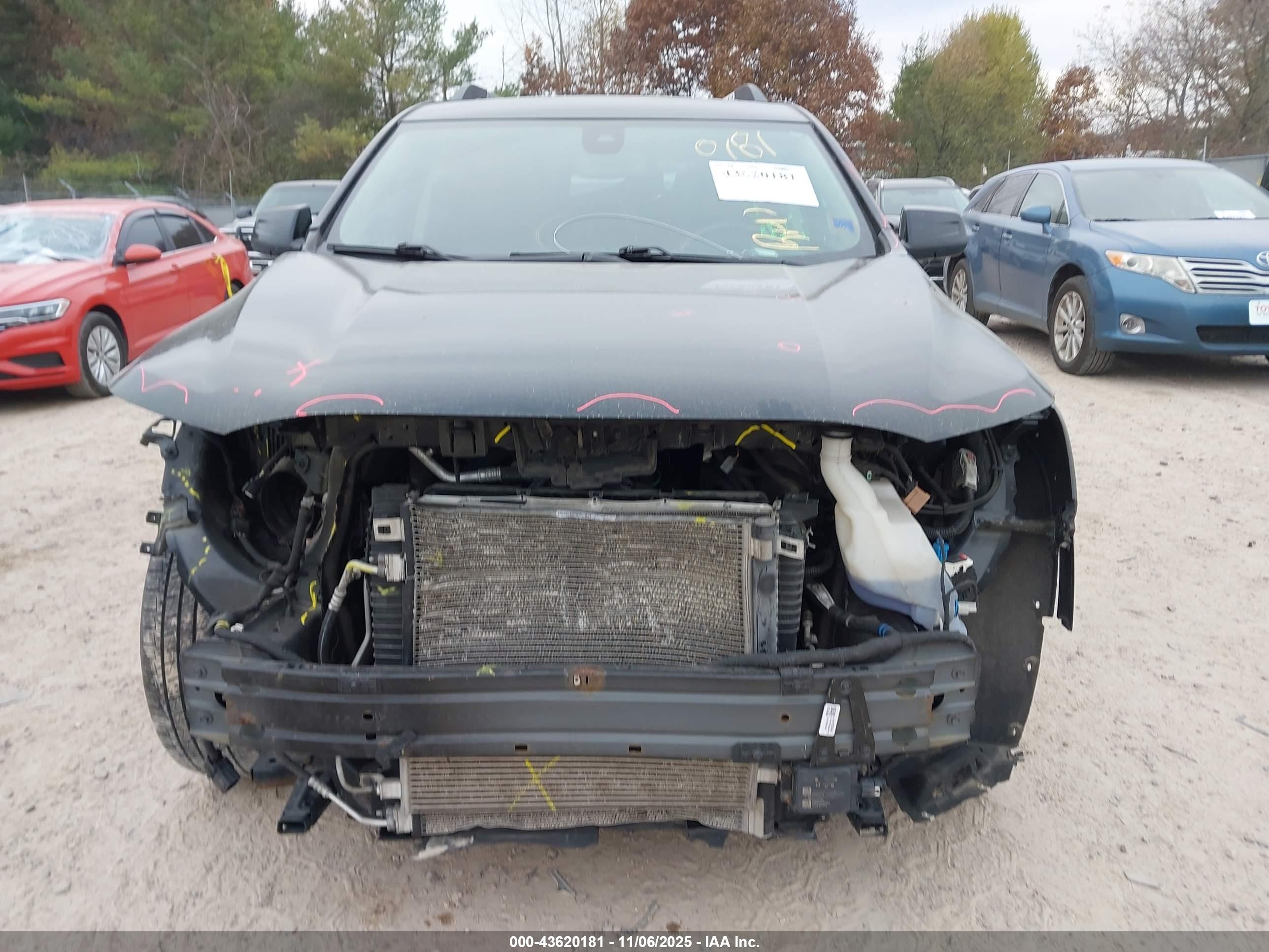 GMC ACADIA image 6