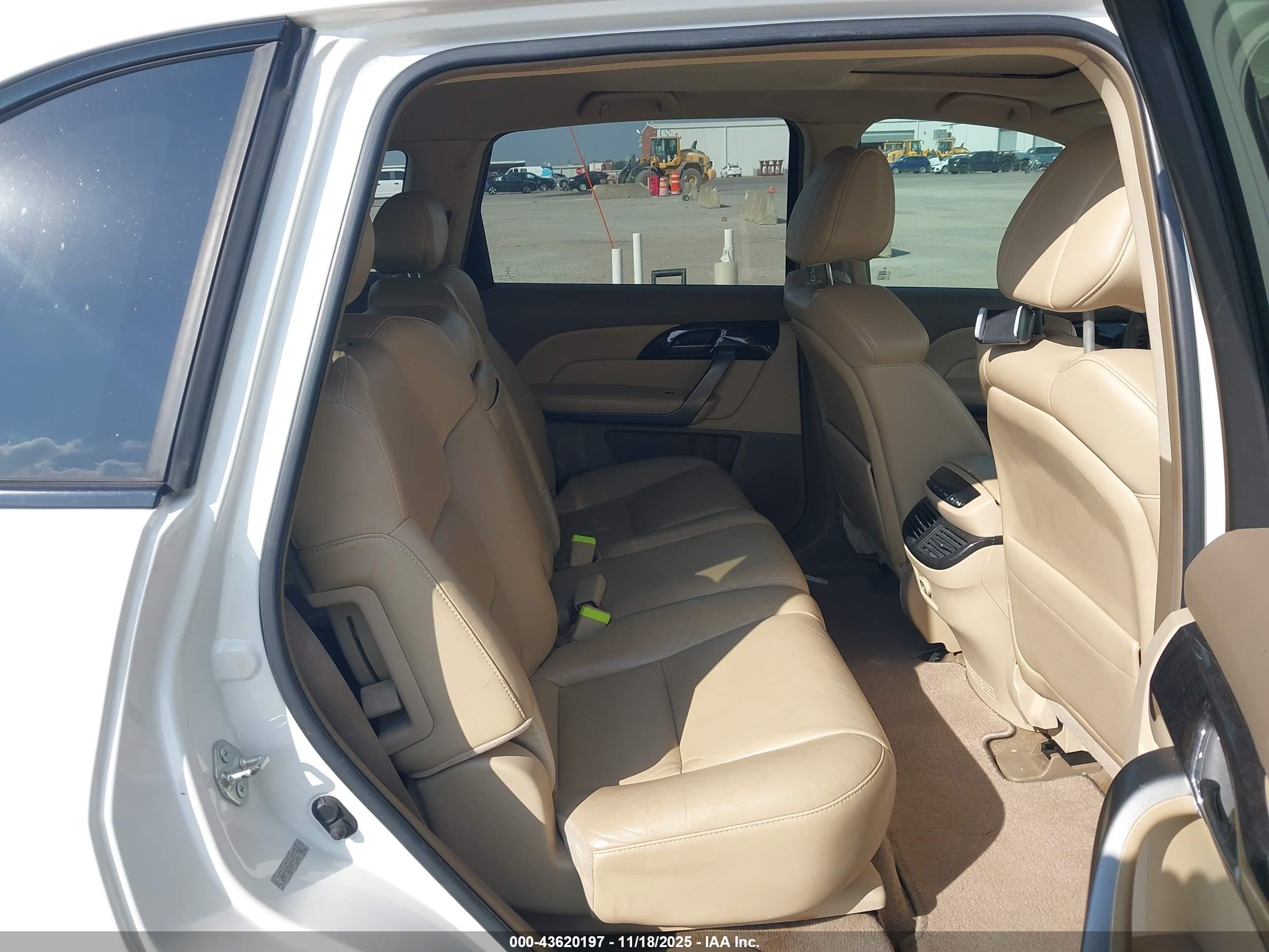 ACURA MDX image 8