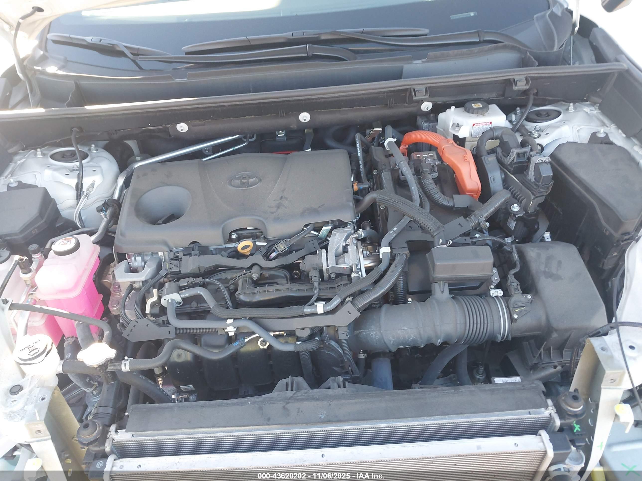 TOYOTA RAV4 image 10