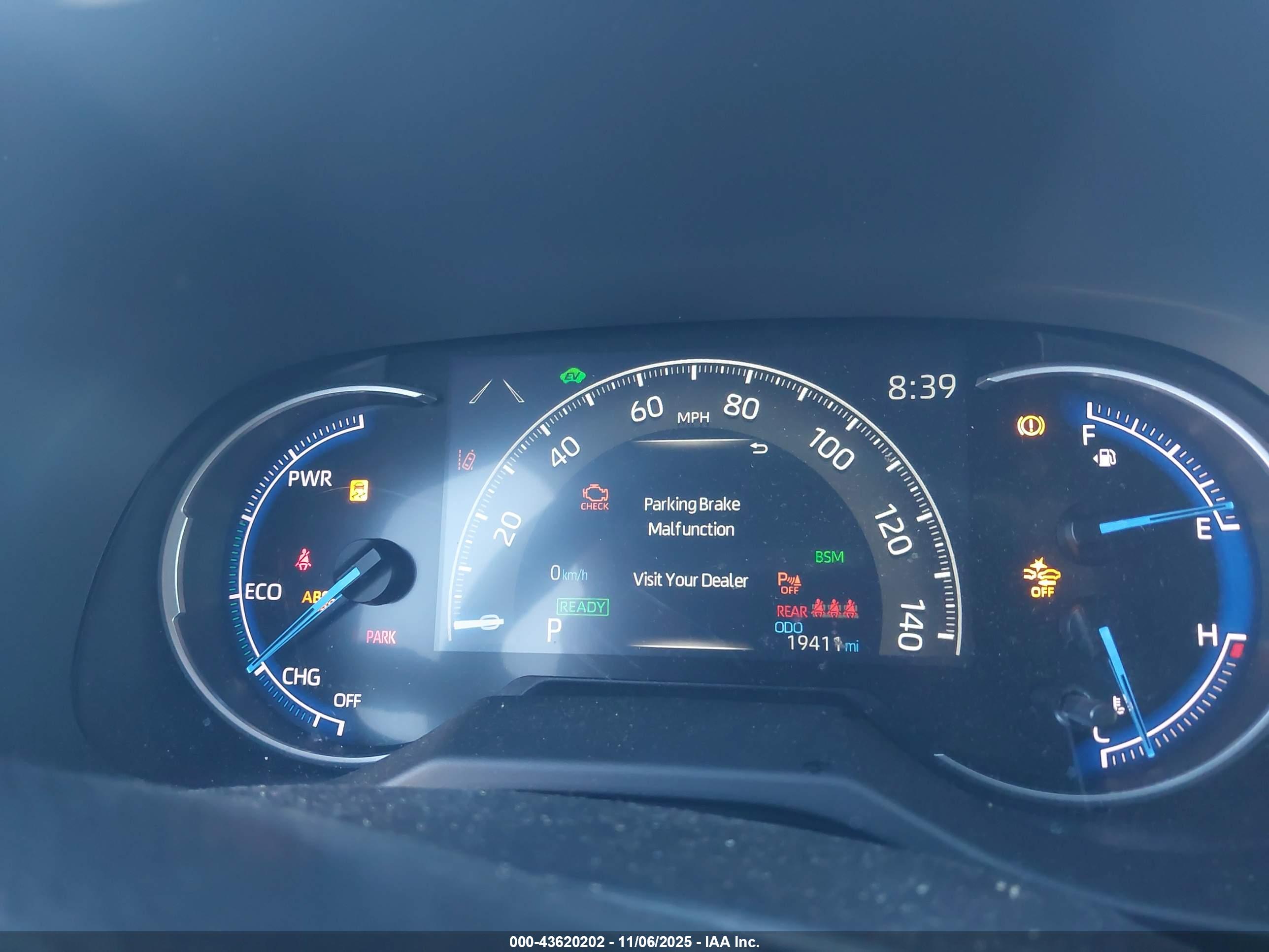 TOYOTA RAV4 image 7
