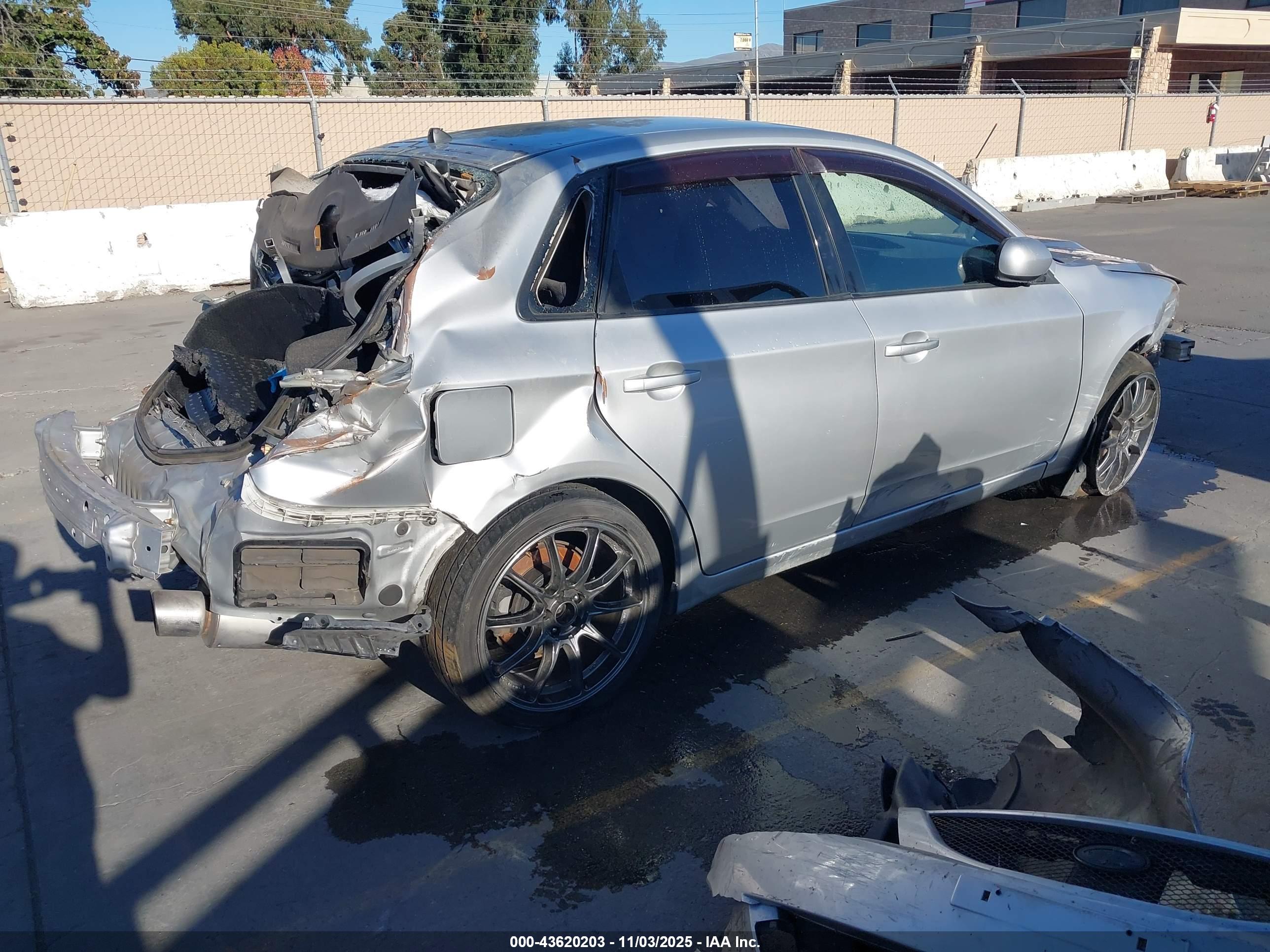 SUBARU IMPREZA image 4