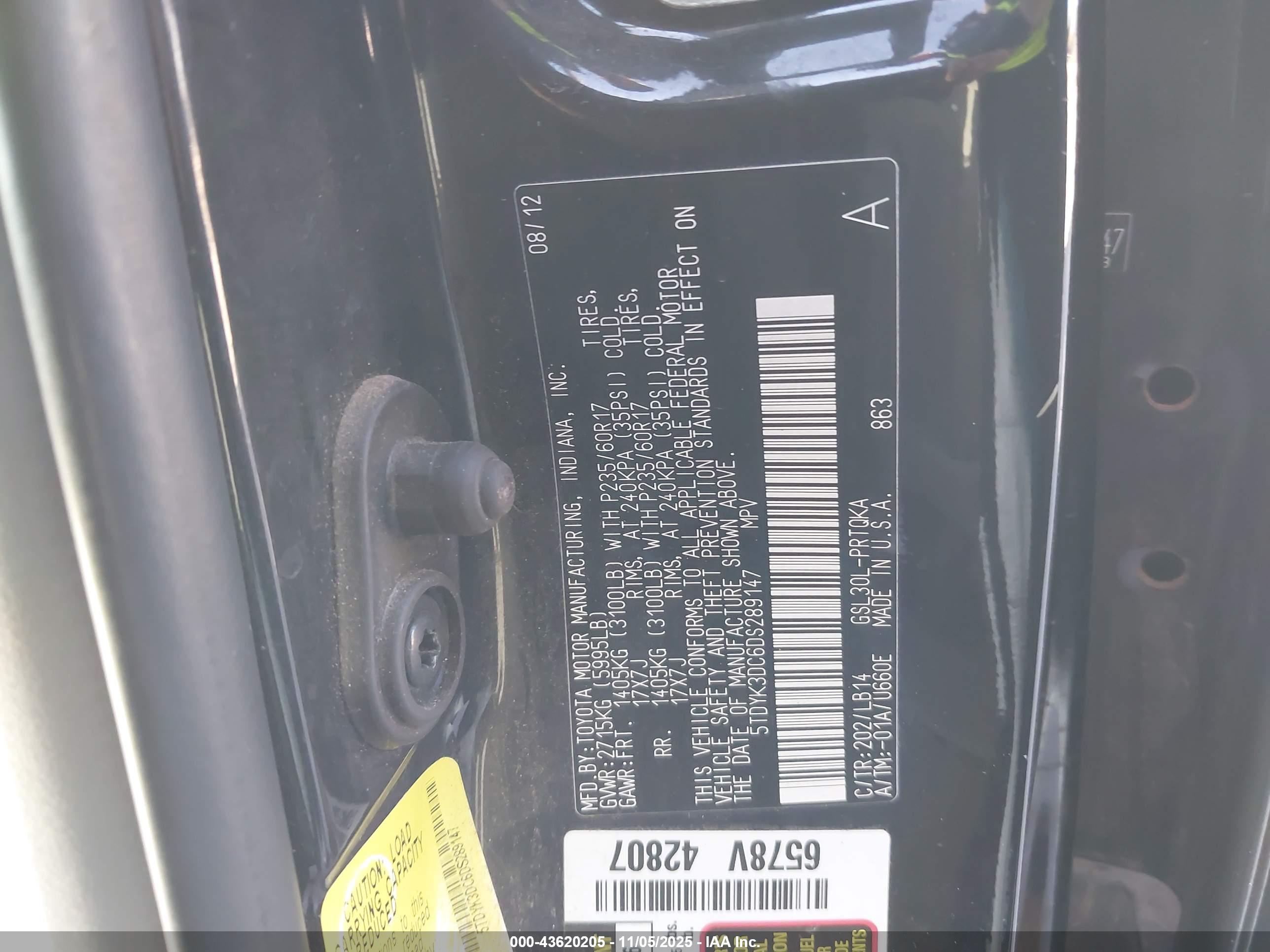 TOYOTA SIENNA image 9