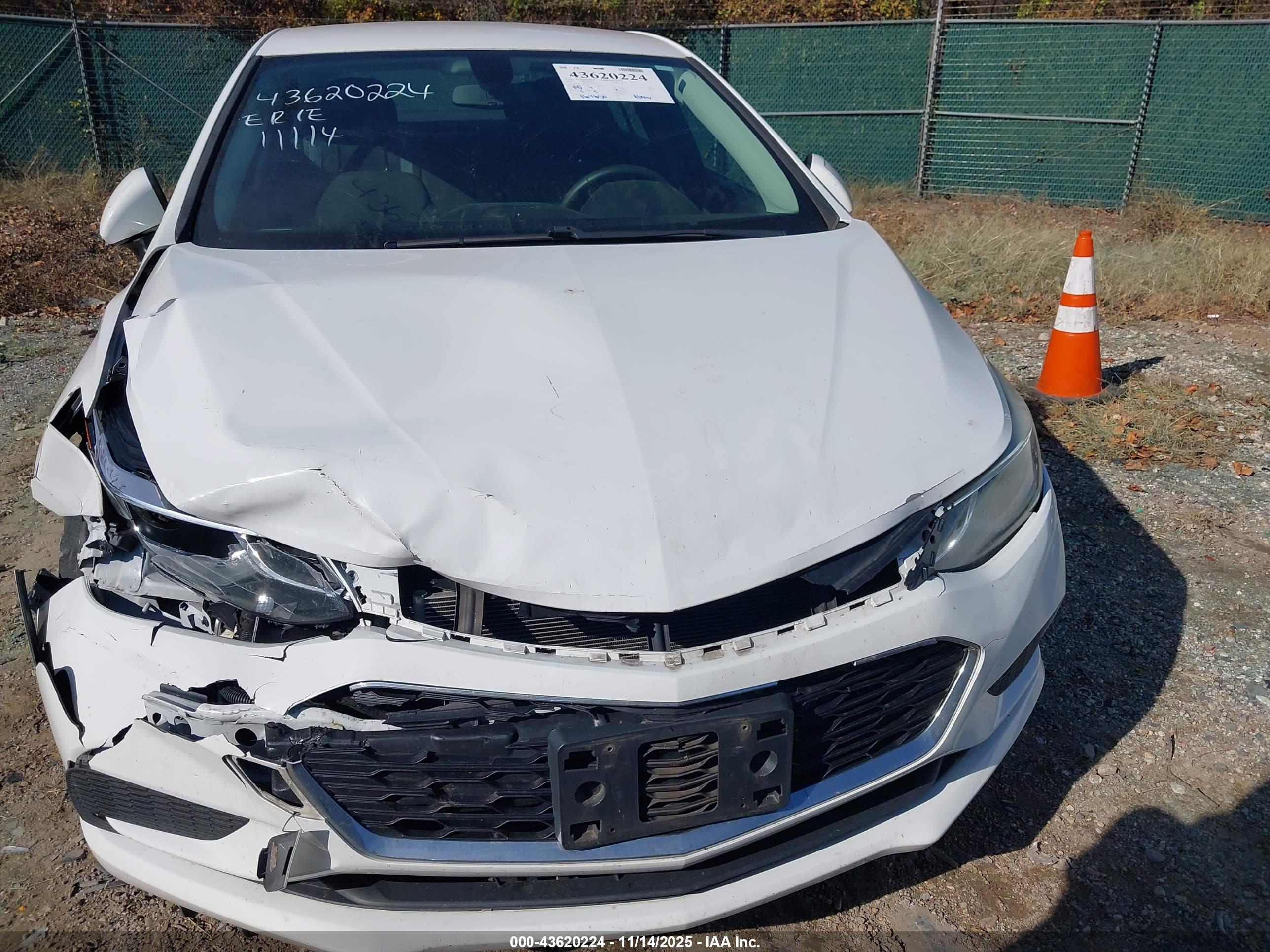 CHEVROLET CRUZE image 6