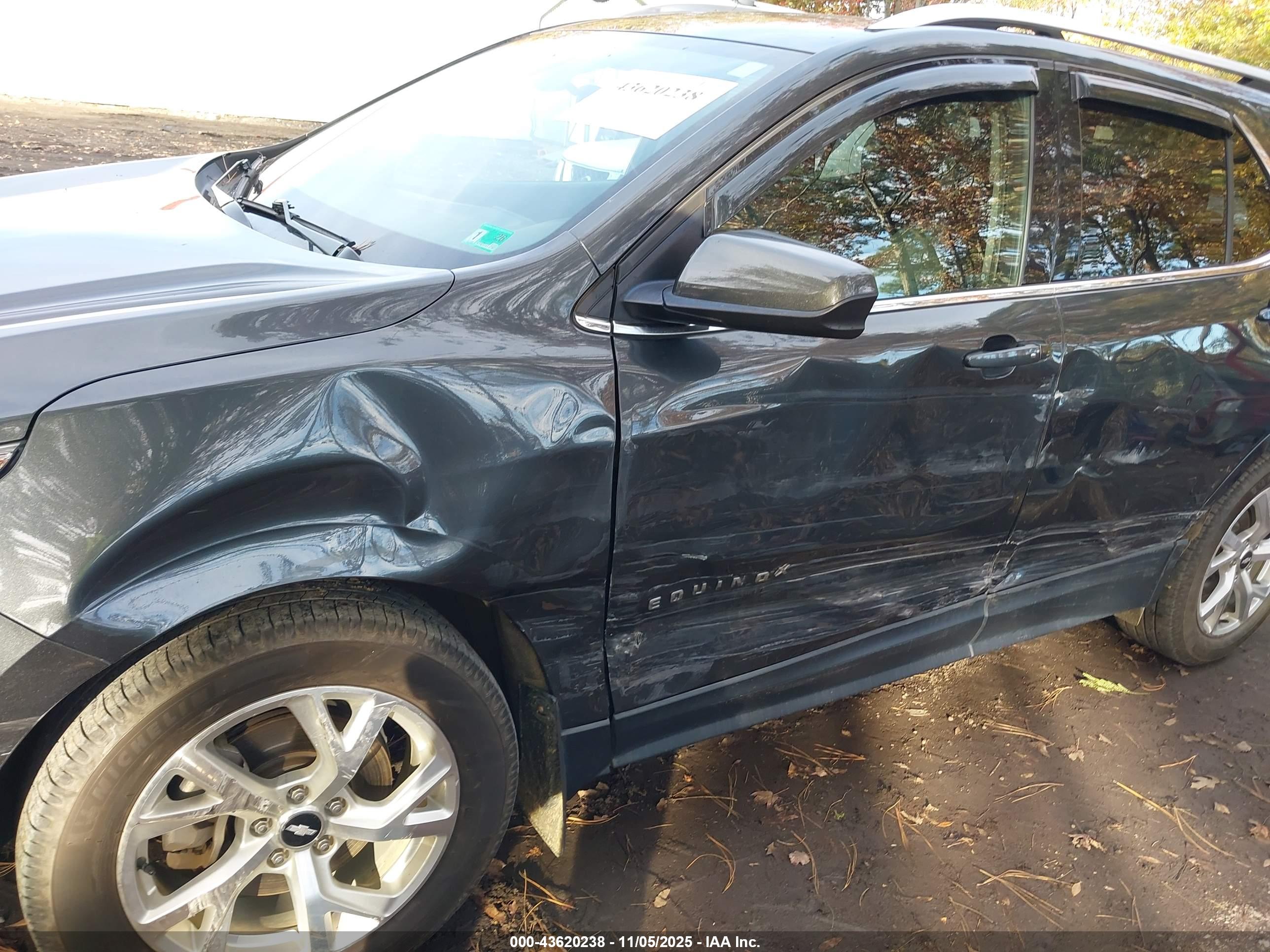 CHEVROLET EQUINOX image 6