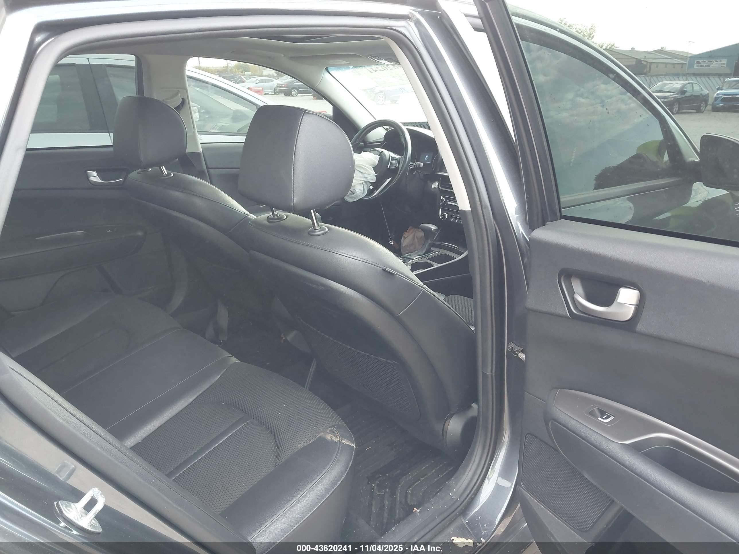 KIA OPTIMA image 8