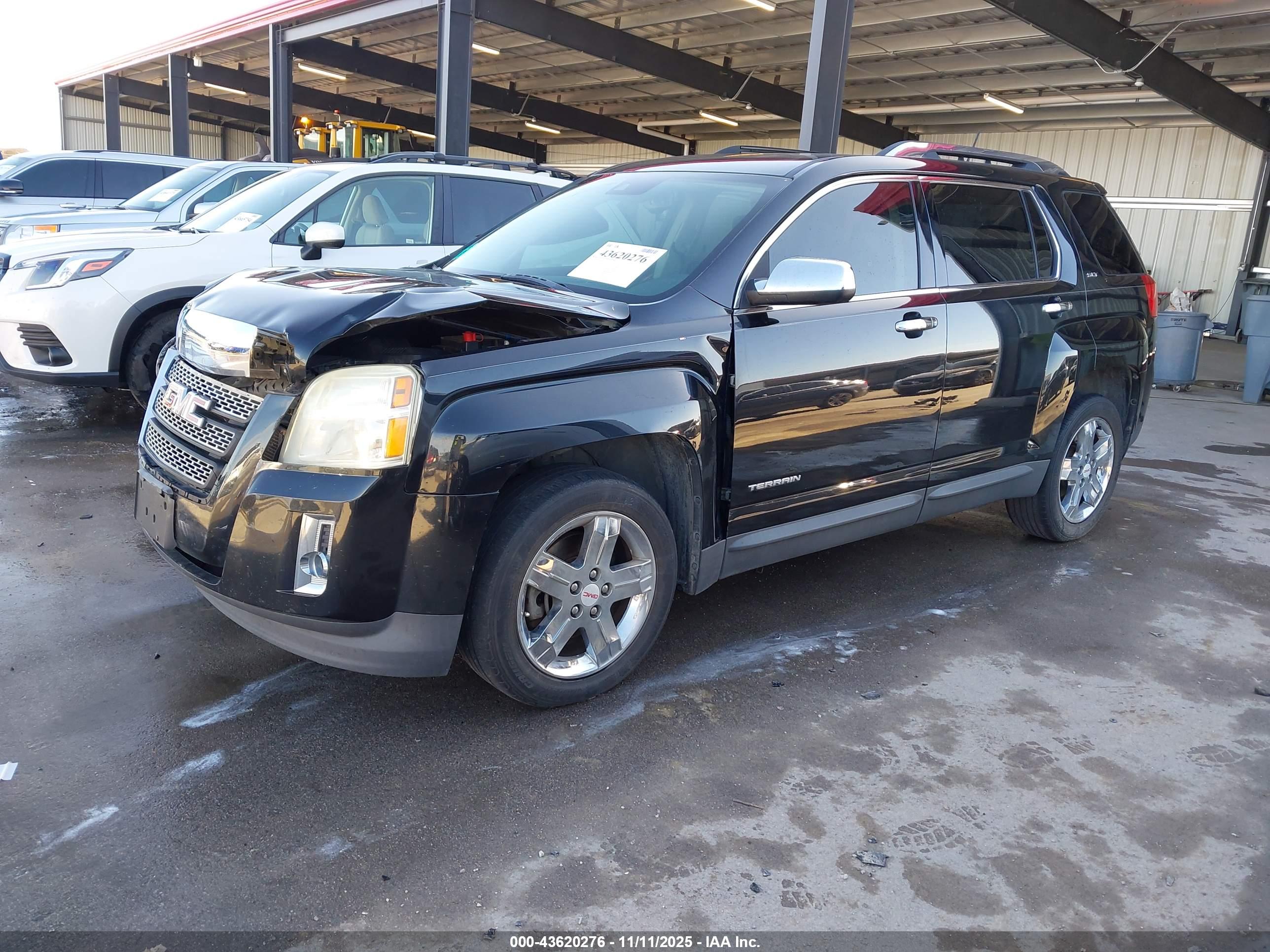 GMC TERRAIN image 2