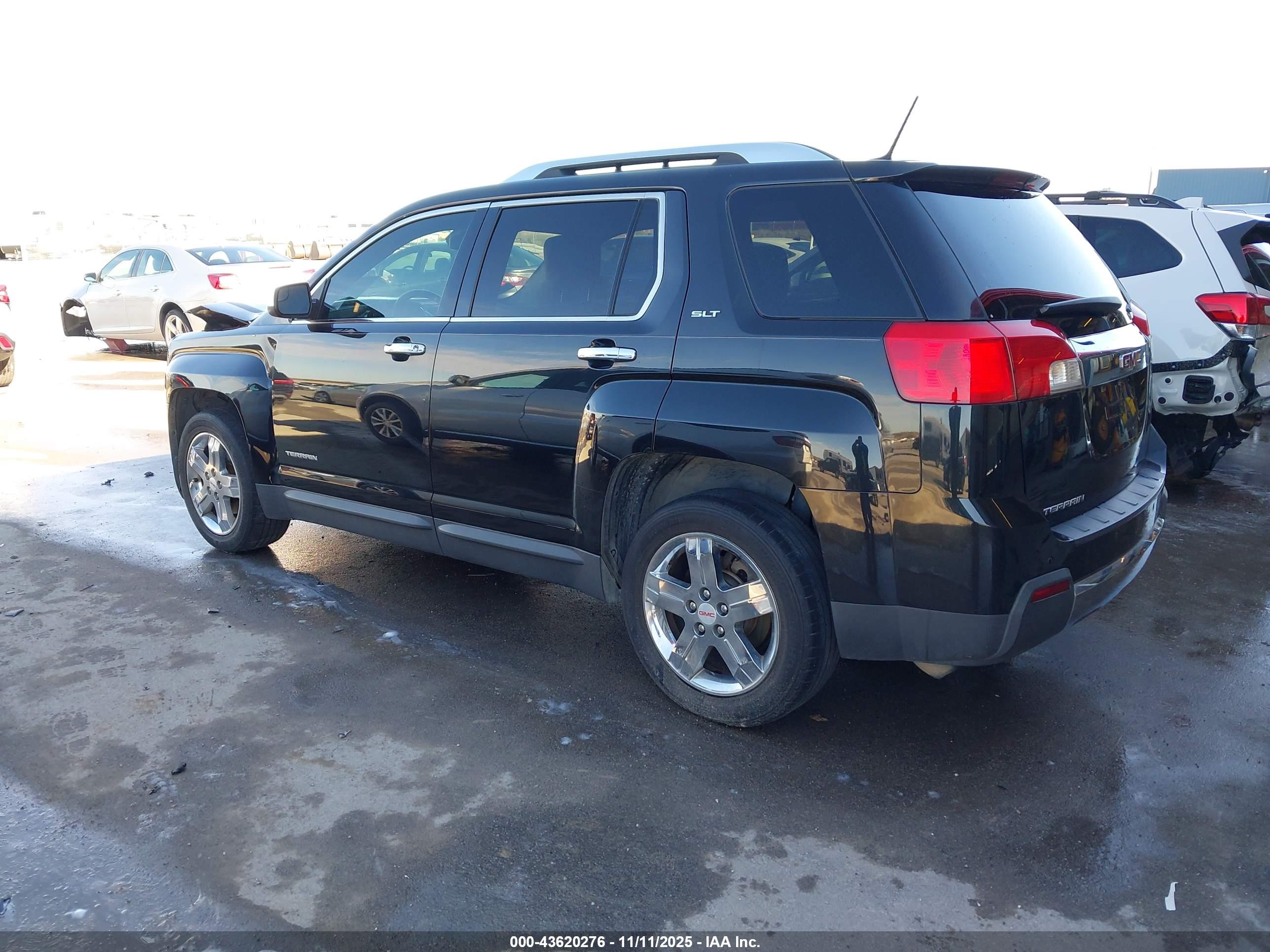 GMC TERRAIN image 3