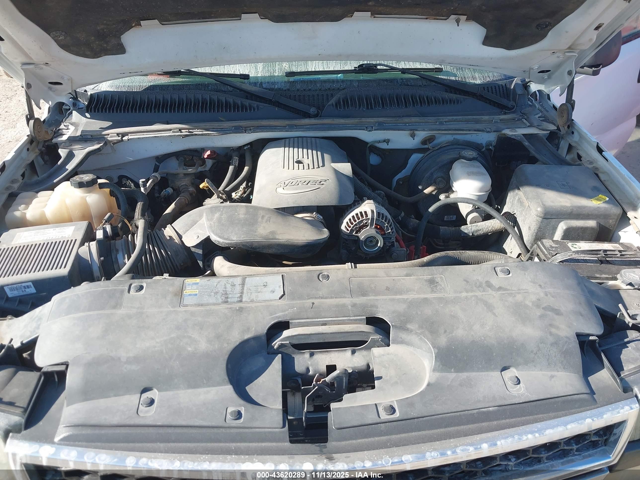 CHEVROLET SILVERADO image 10