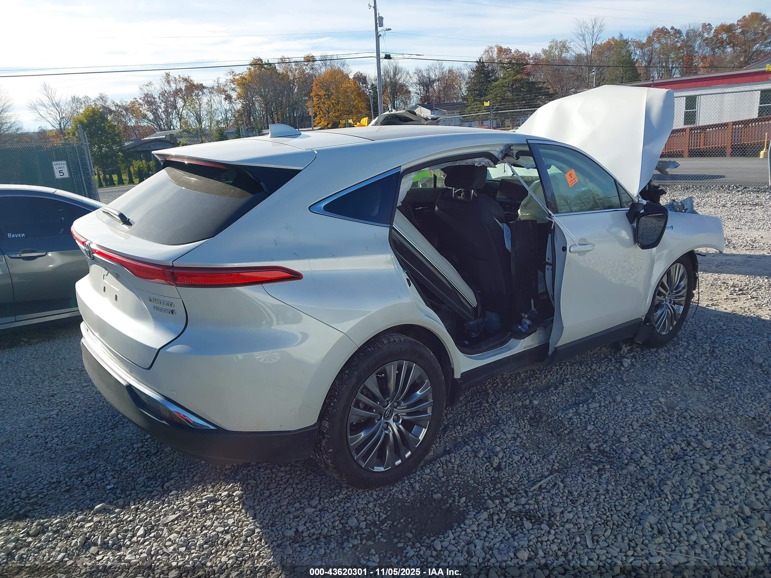 TOYOTA VENZA image 4