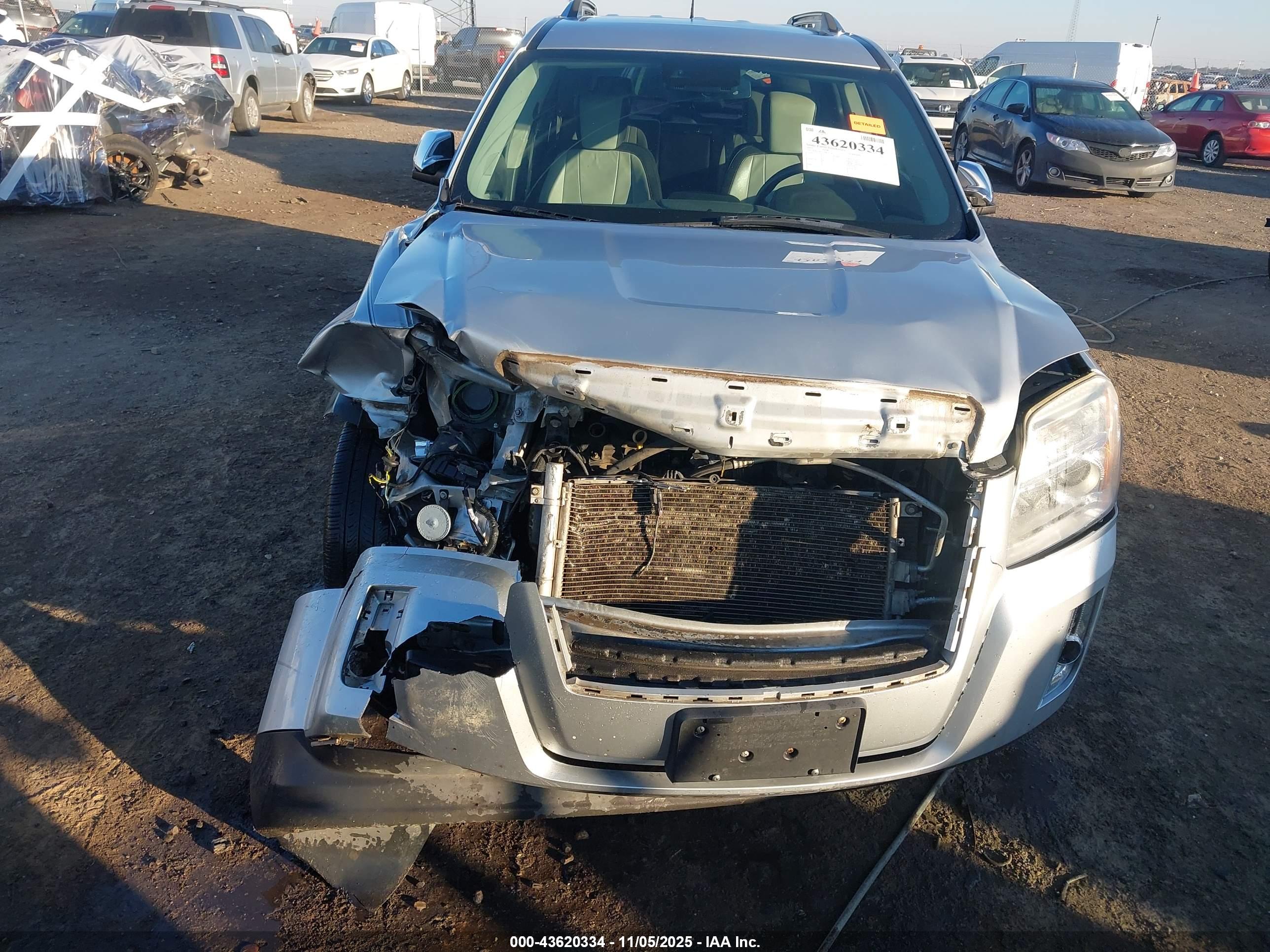 GMC TERRAIN image 6