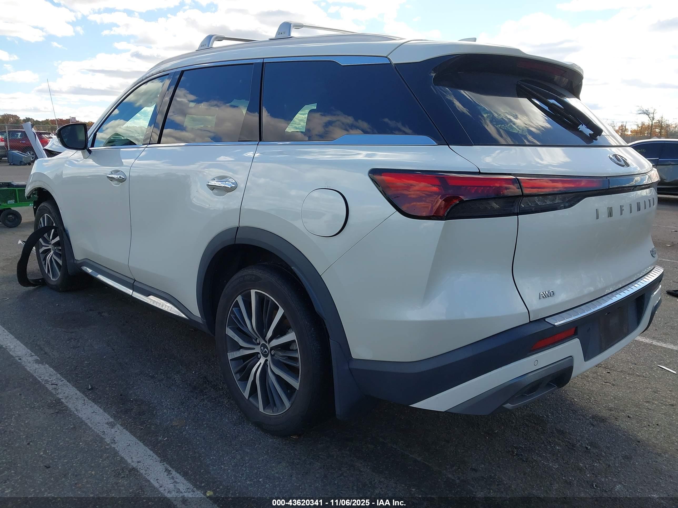 INFINITI QX60 image 3