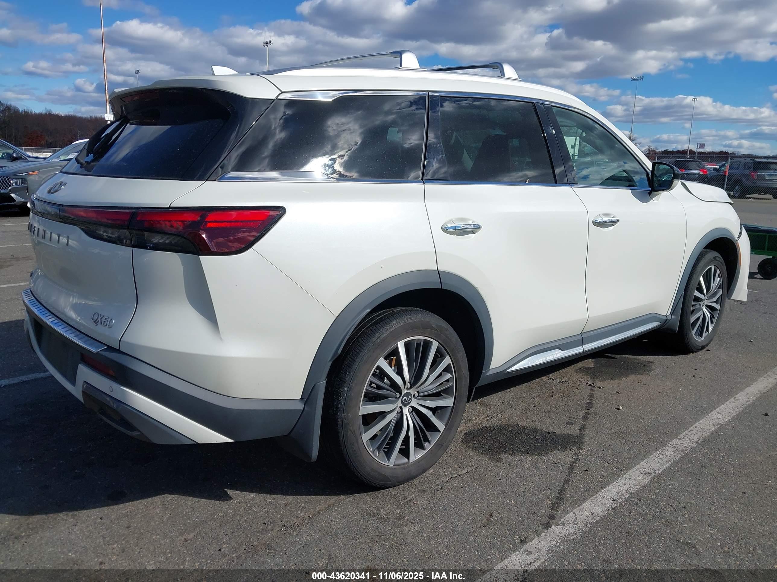 INFINITI QX60 image 4
