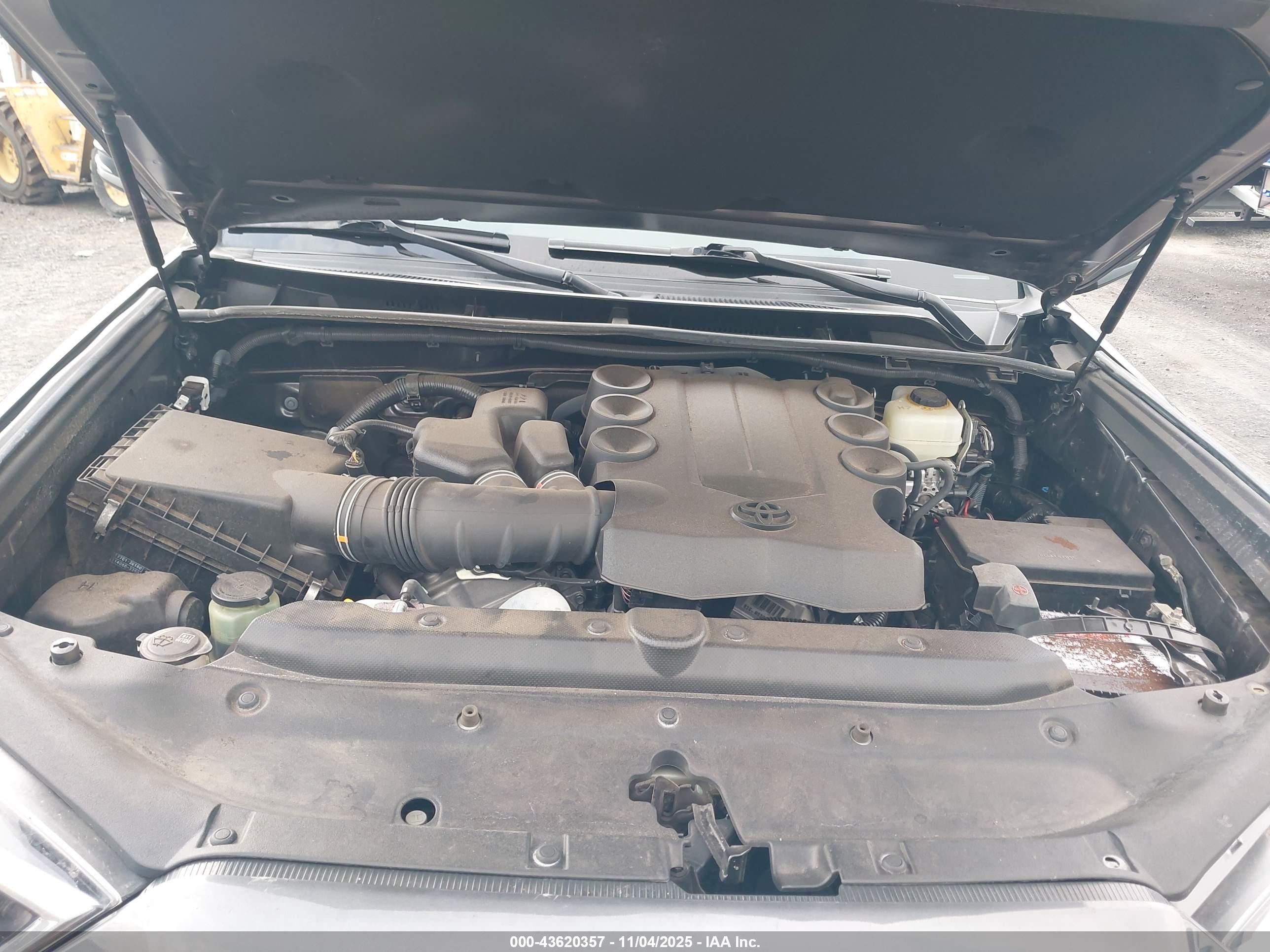 TOYOTA 4RUNNER image 10