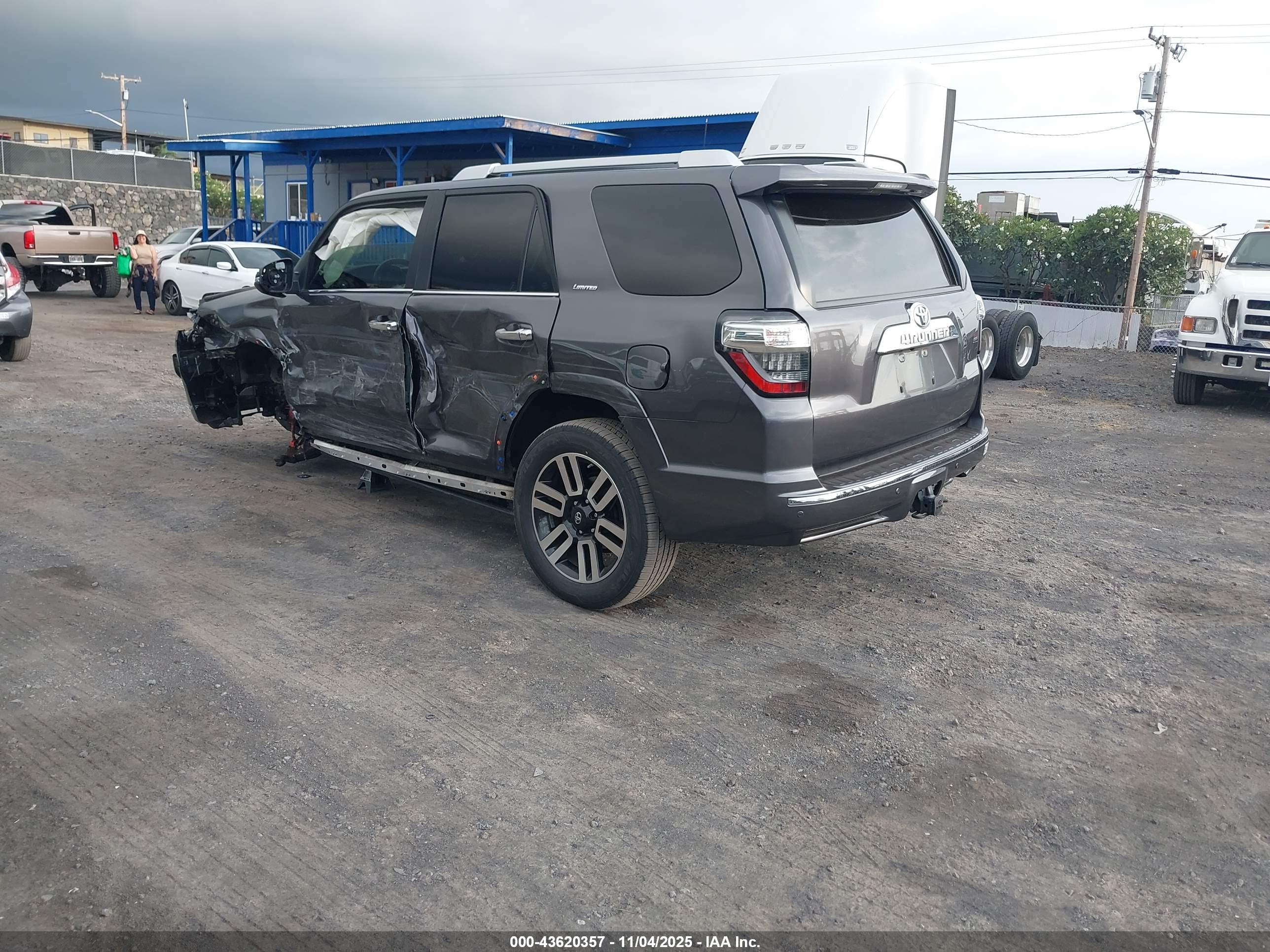 TOYOTA 4RUNNER image 3