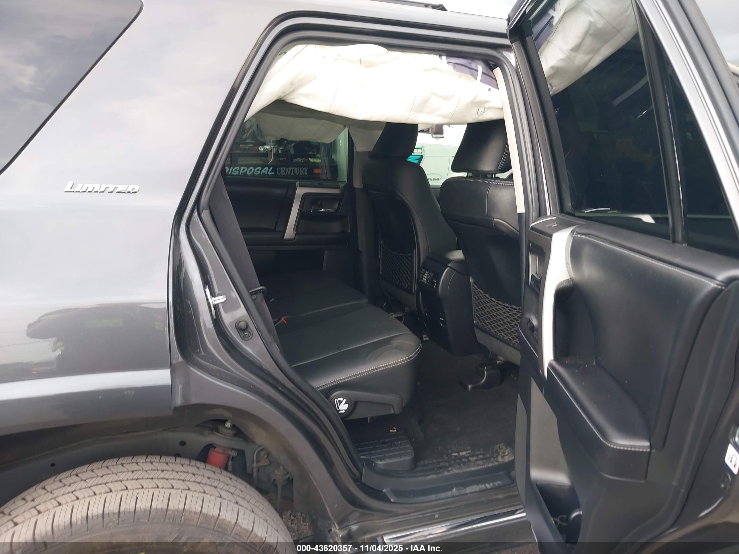 TOYOTA 4RUNNER image 8