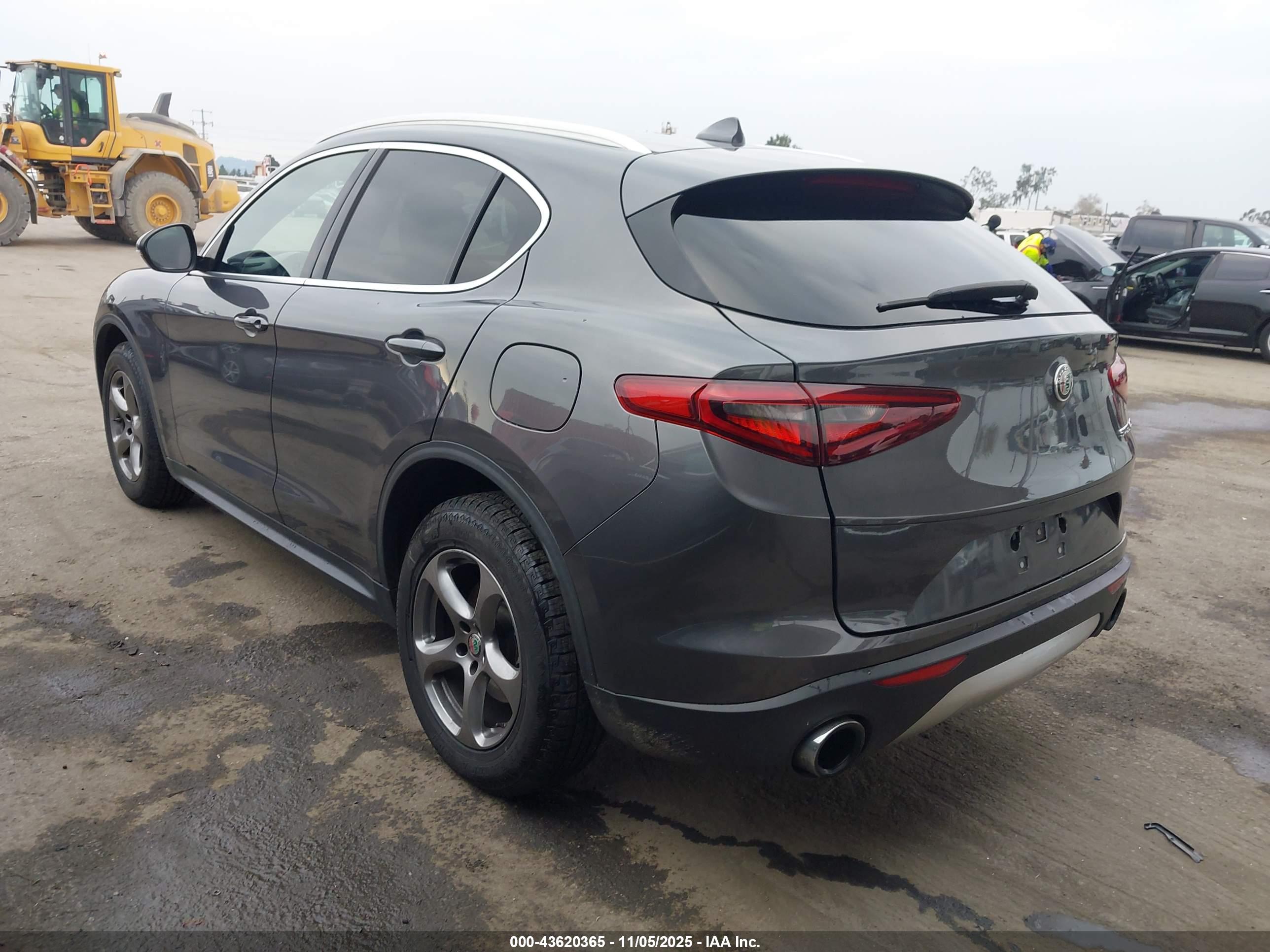 ALFA ROMEO image 3