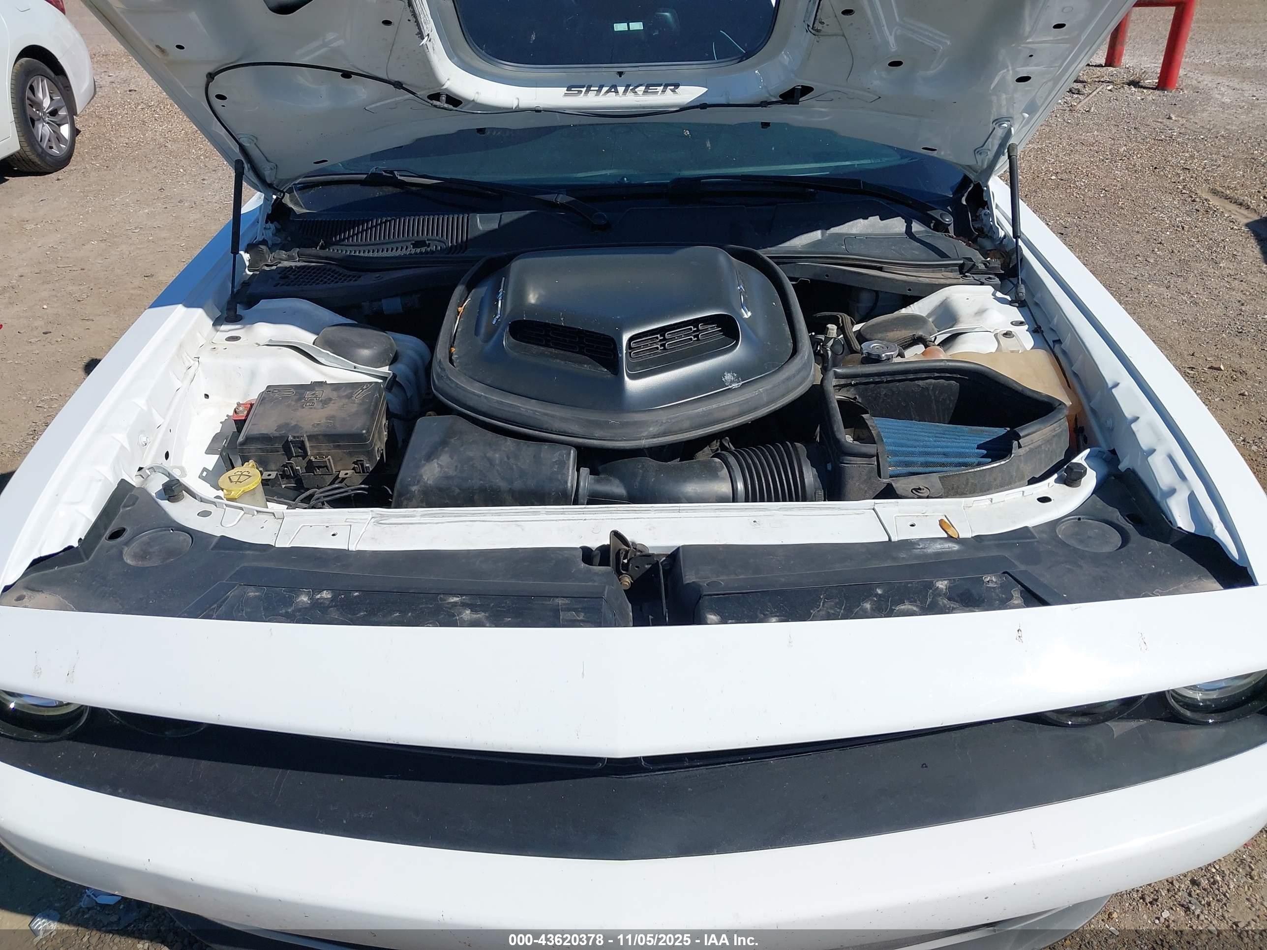 DODGE CHALLENGER image 10