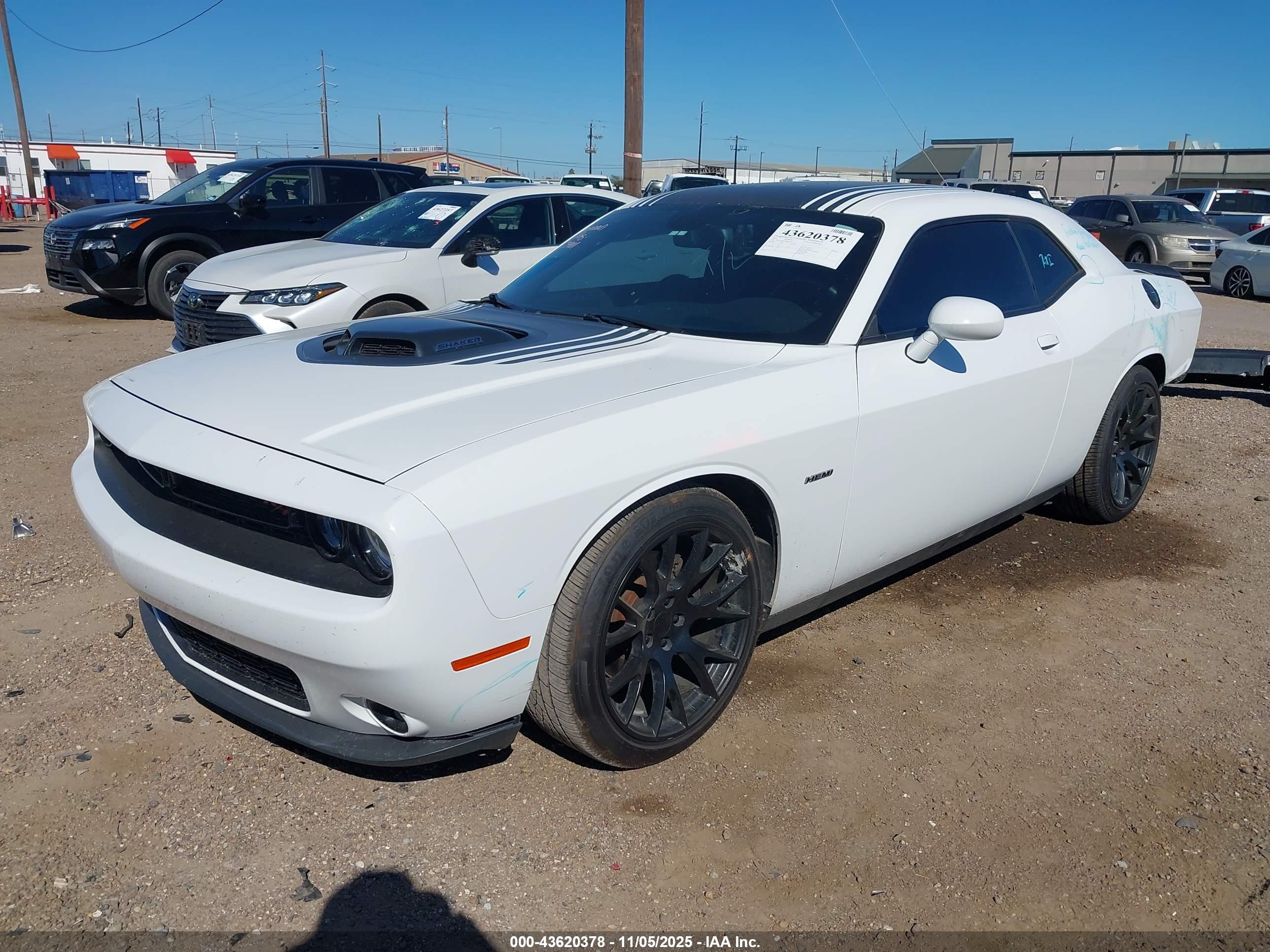 DODGE CHALLENGER image 2