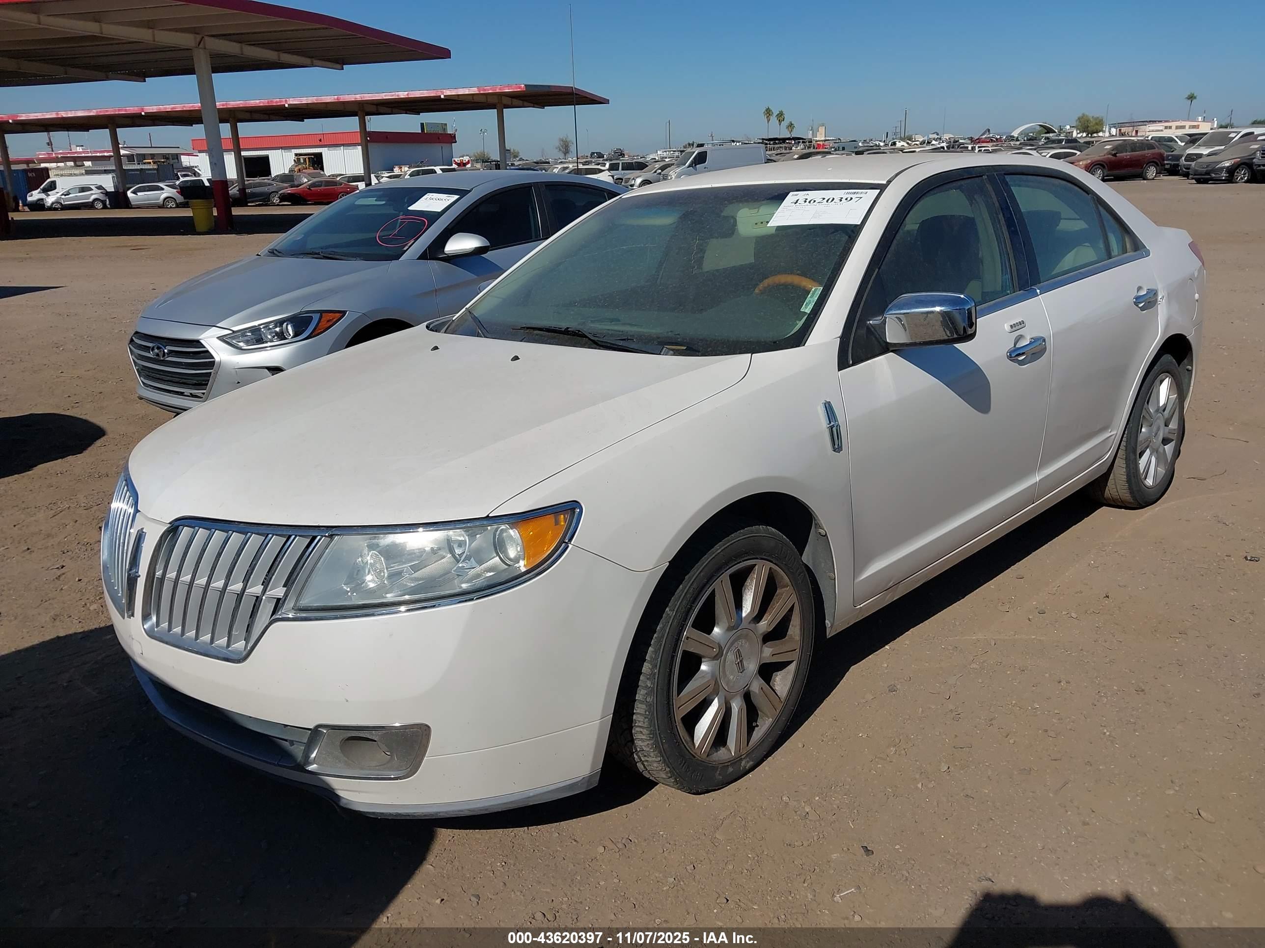 LINCOLN MKZ image 2