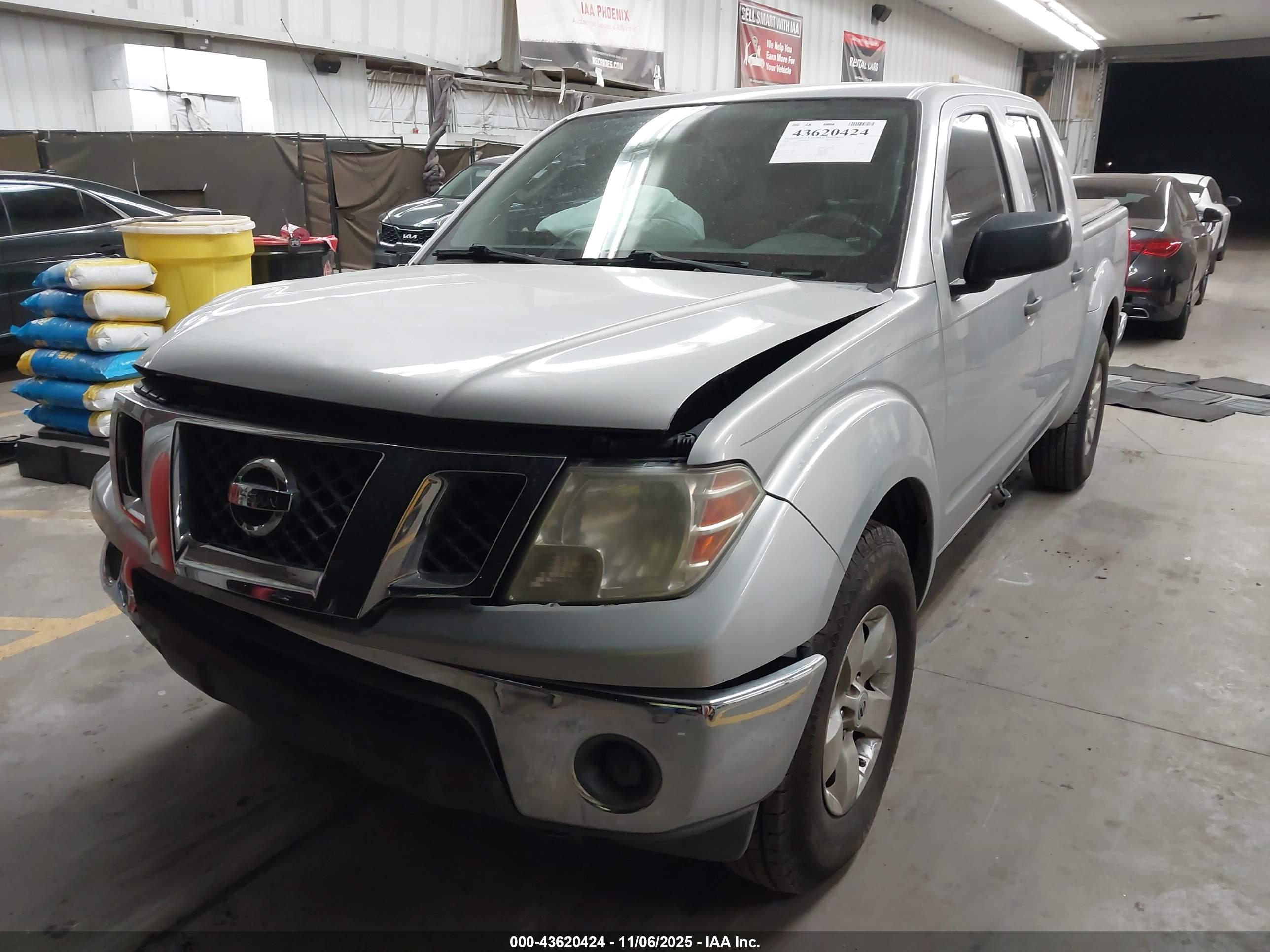 NISSAN FRONTIER image 2