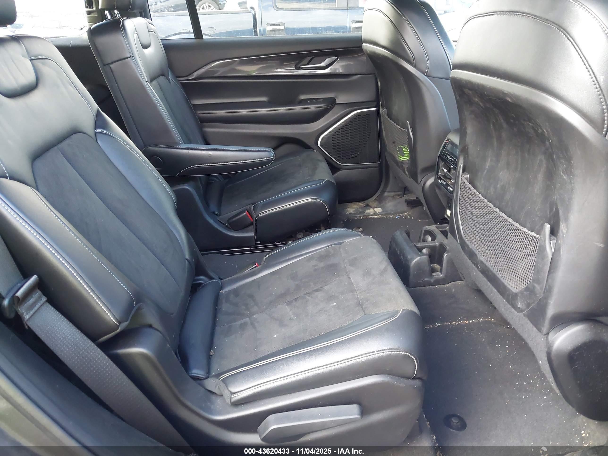 JEEP GRAND image 8